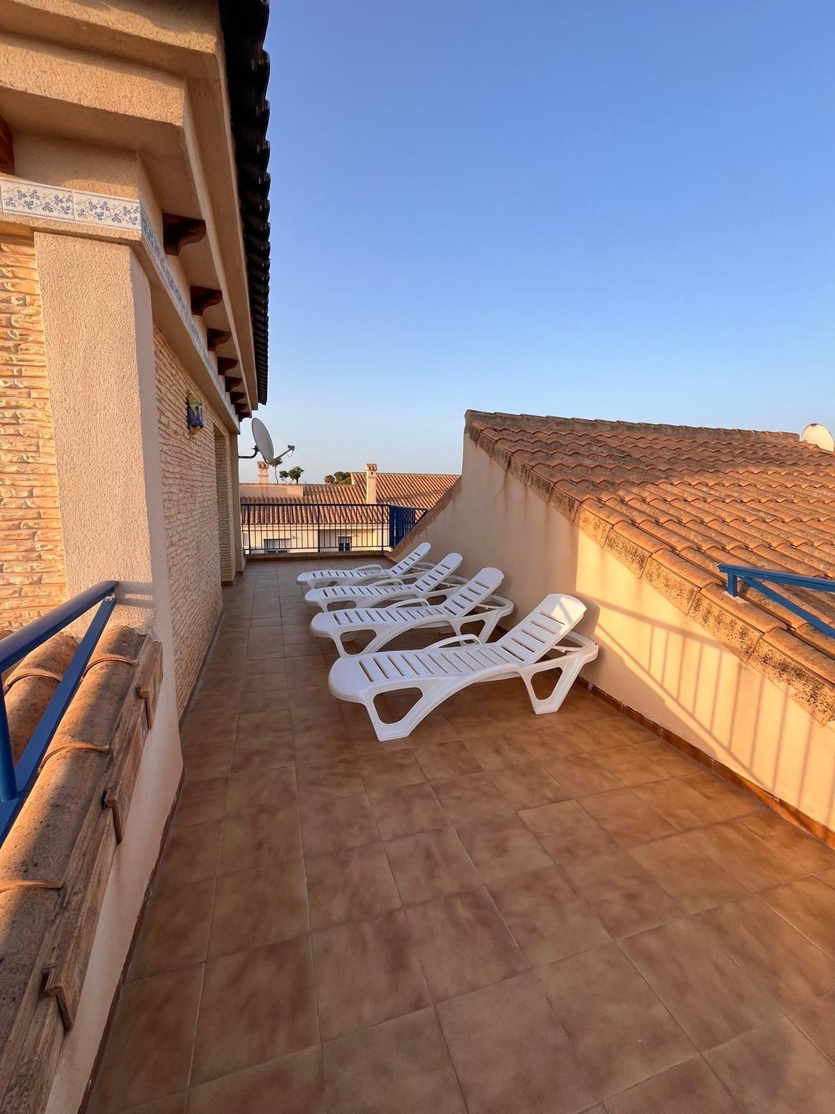 For sale - 3 Bedroom 2 Bathroom Town House in Orihuela Costa - Campoamor  - Alicante