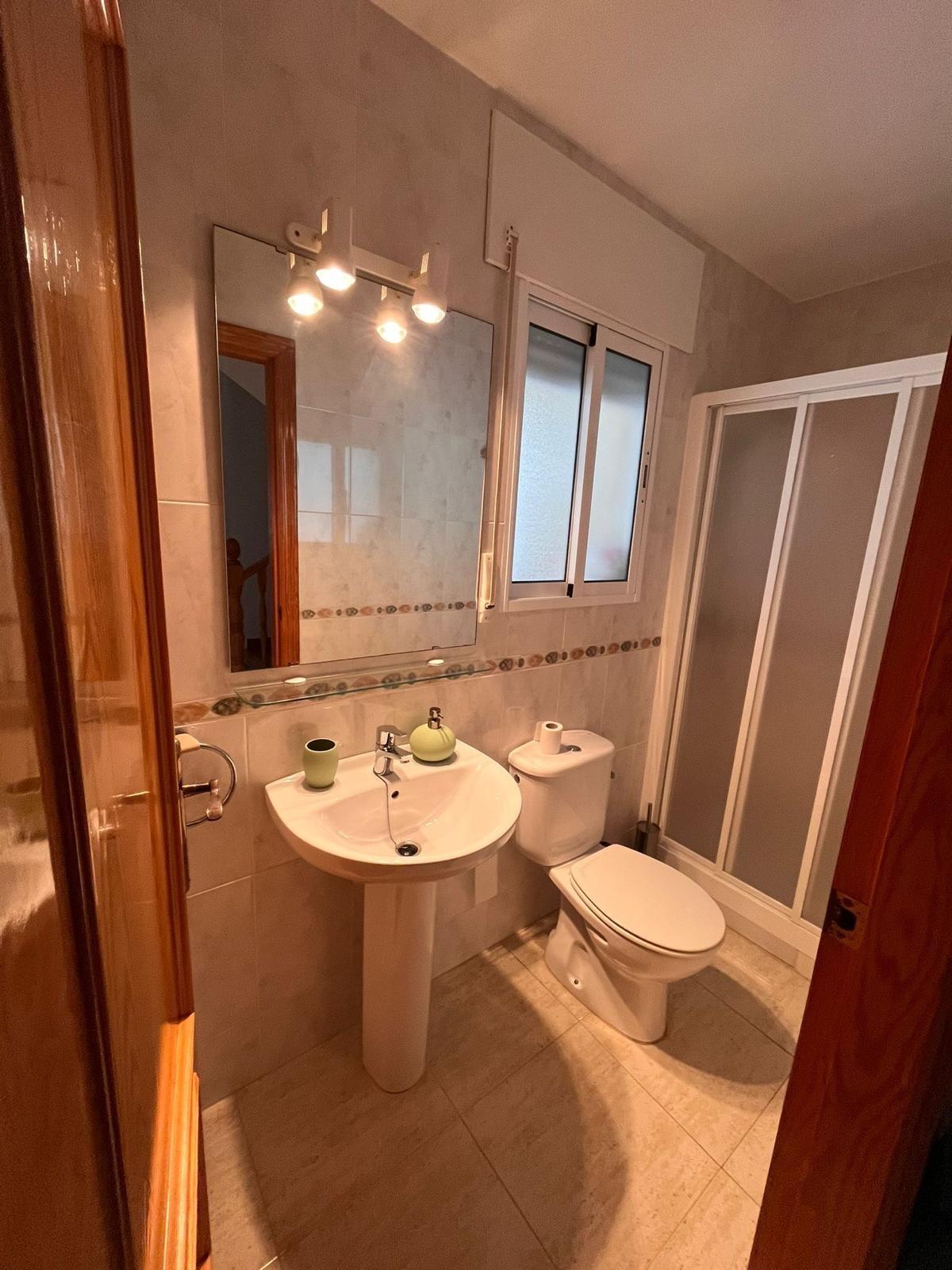 For sale - 3 Bedroom 2 Bathroom Town House in Orihuela Costa - Campoamor  - Alicante