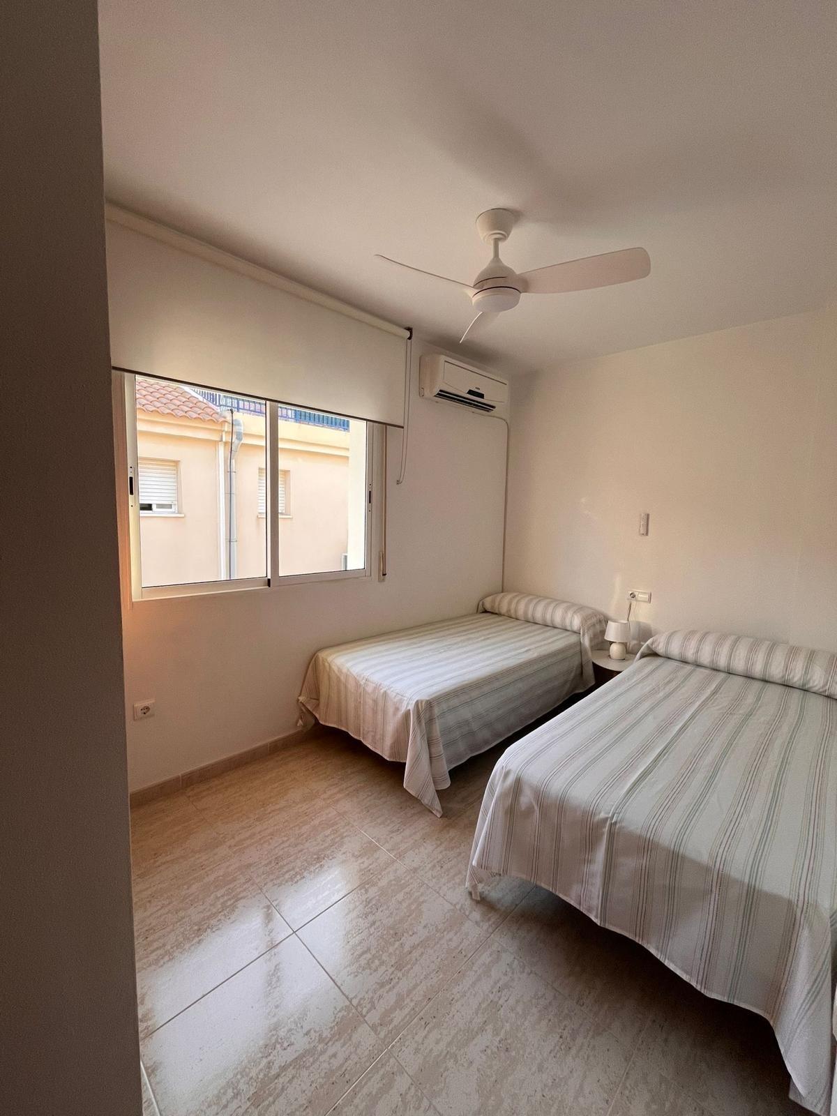 For sale - 3 Bedroom 2 Bathroom Town House in Orihuela Costa - Campoamor  - Alicante