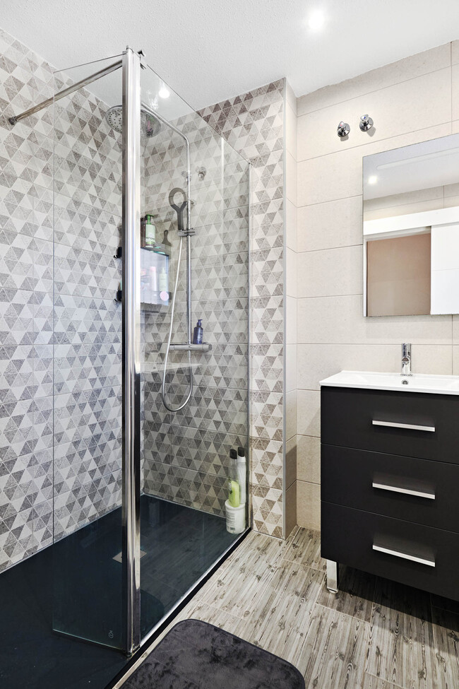 For sale - 3 Bedroom 1 Bathroom Semi Detached in Guardamar del Segura - El Raso  - Alicante