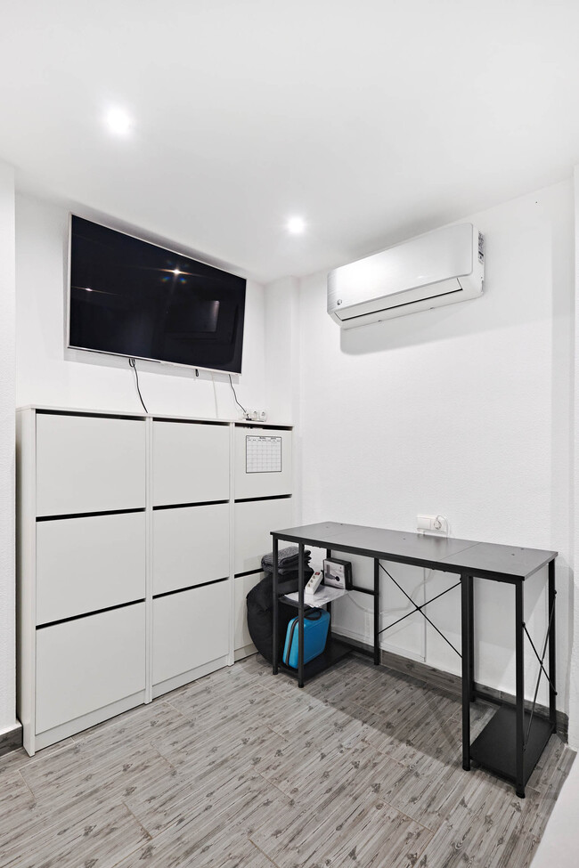 For sale - 3 Bedroom 1 Bathroom Semi Detached in Guardamar del Segura - El Raso  - Alicante