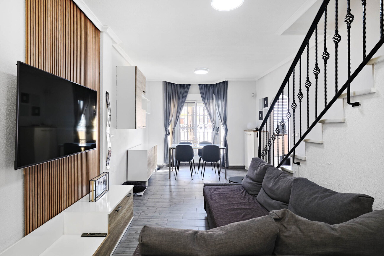 For sale - 3 Bedroom 1 Bathroom Semi Detached in Guardamar del Segura - El Raso  - Alicante