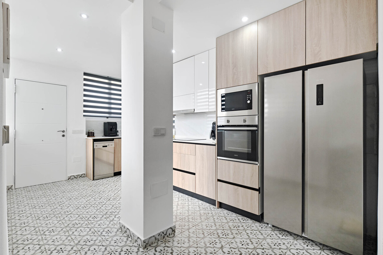 For sale - 3 Bedroom 1 Bathroom Semi Detached in Guardamar del Segura - El Raso  - Alicante