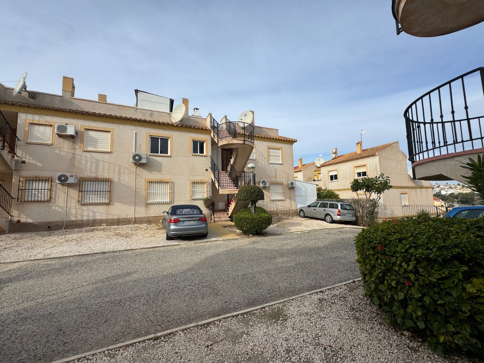 For sale - 2 Bedroom 1 Bathroom Apartment in Villamartin - Costa Blanca  - Alicante