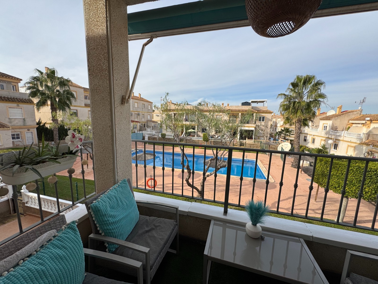 For sale - 2 Bedroom 1 Bathroom Apartment in Villamartin - Costa Blanca  - Alicante