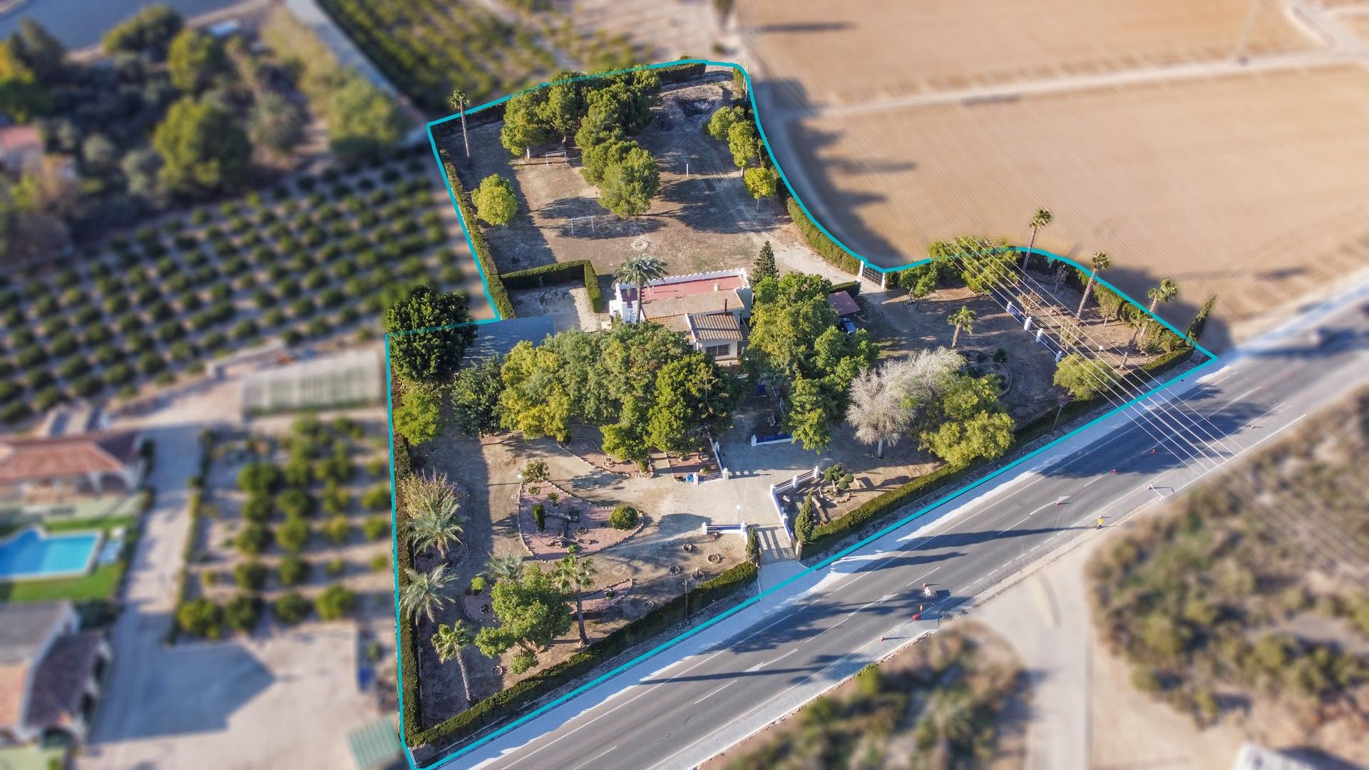 For sale - 4 Bedroom 1 Bathroom Villa in Orihuela - Orihuela  - Alicante