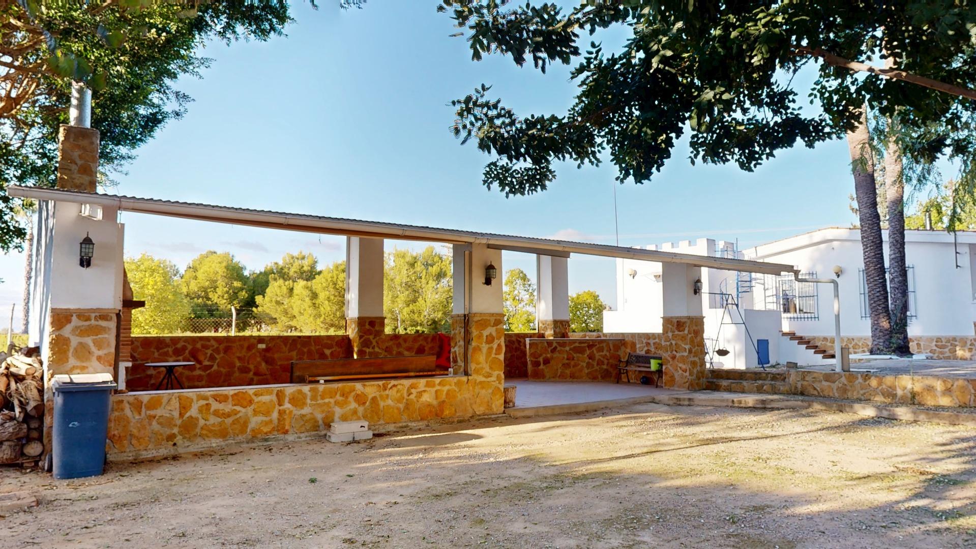 For sale - 4 Bedroom 1 Bathroom Villa in Orihuela - Orihuela  - Alicante