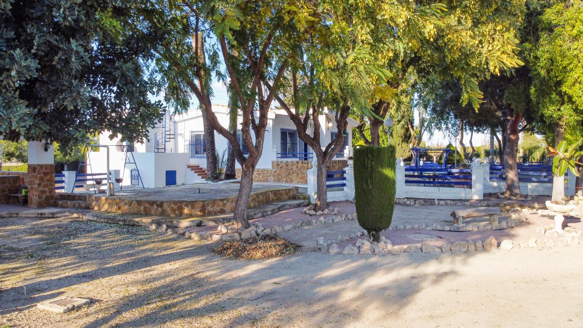 For sale - 4 Bedroom 1 Bathroom Villa in Orihuela - Orihuela  - Alicante