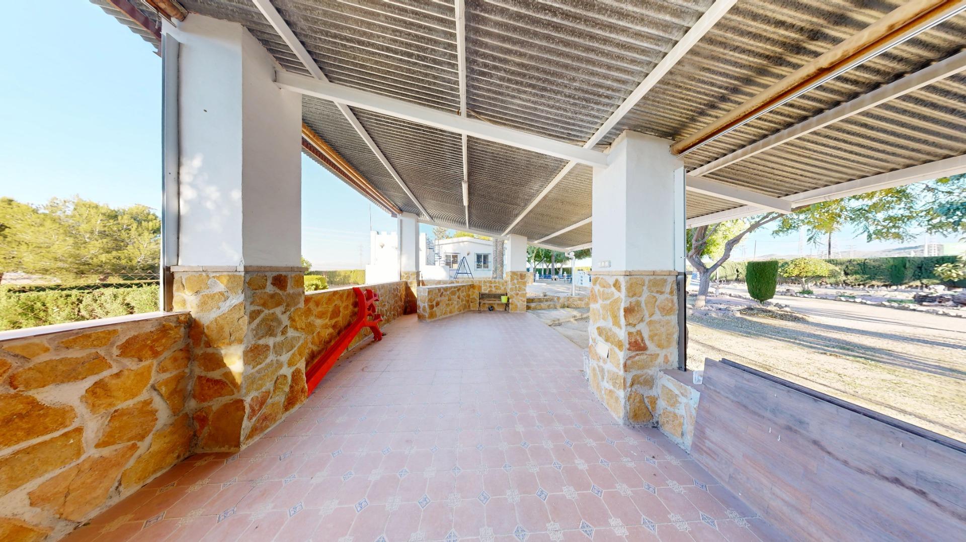 For sale - 4 Bedroom 1 Bathroom Villa in Orihuela - Orihuela  - Alicante