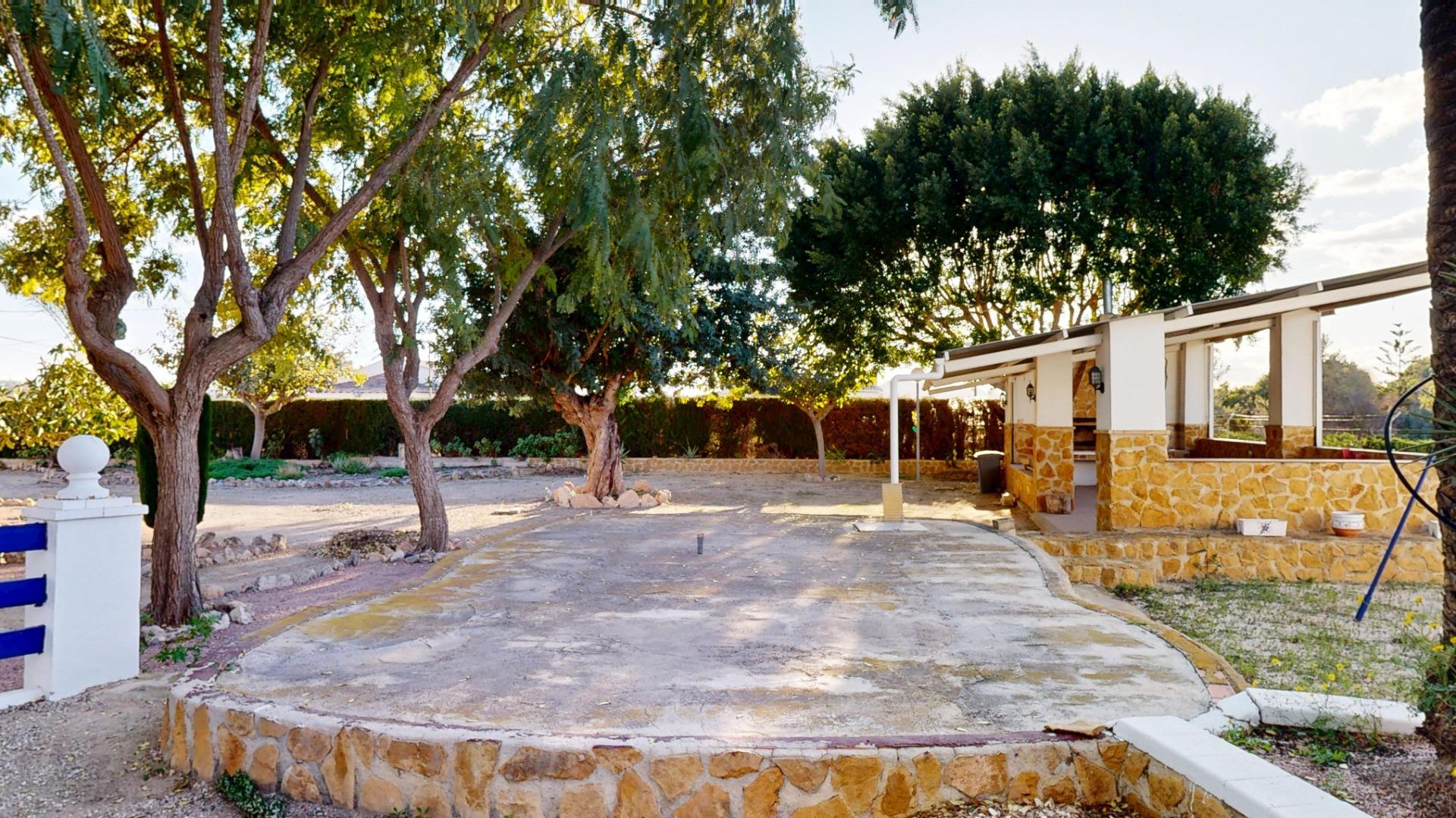 For sale - 4 Bedroom 1 Bathroom Villa in Orihuela - Orihuela  - Alicante