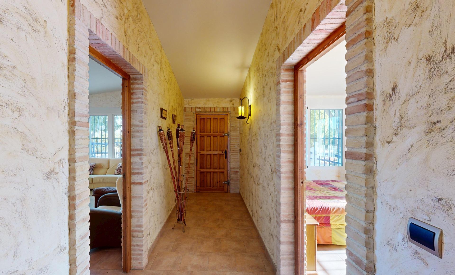 For sale - 4 Bedroom 1 Bathroom Villa in Orihuela - Orihuela  - Alicante