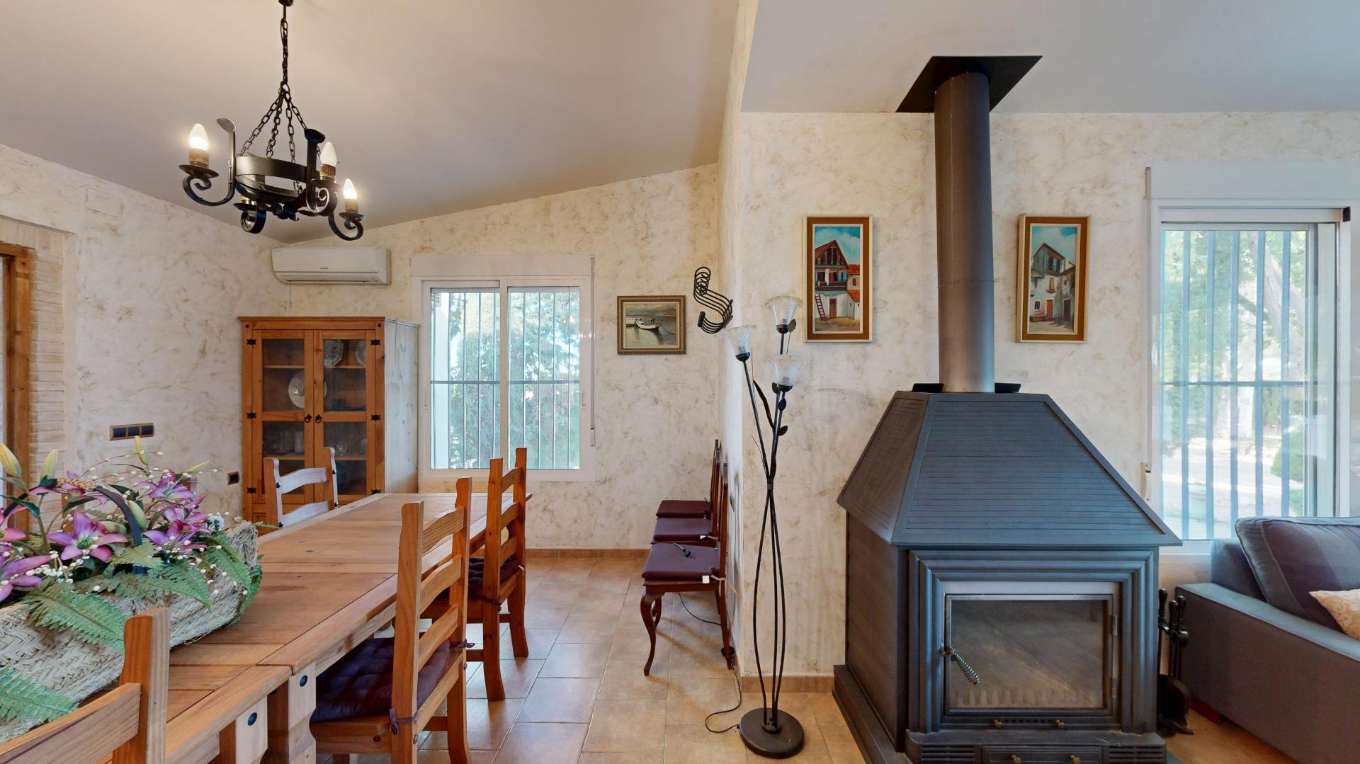 For sale - 4 Bedroom 1 Bathroom Villa in Orihuela - Orihuela  - Alicante