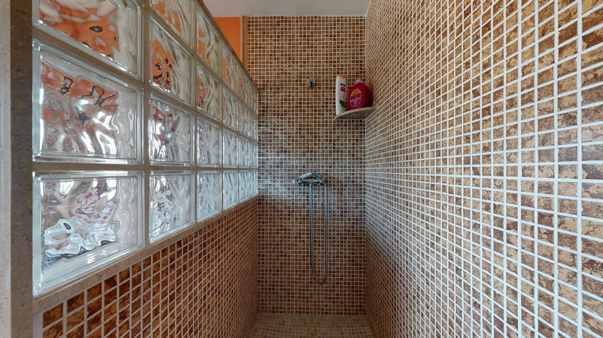 For sale - 4 Bedroom 1 Bathroom Villa in Orihuela - Orihuela  - Alicante