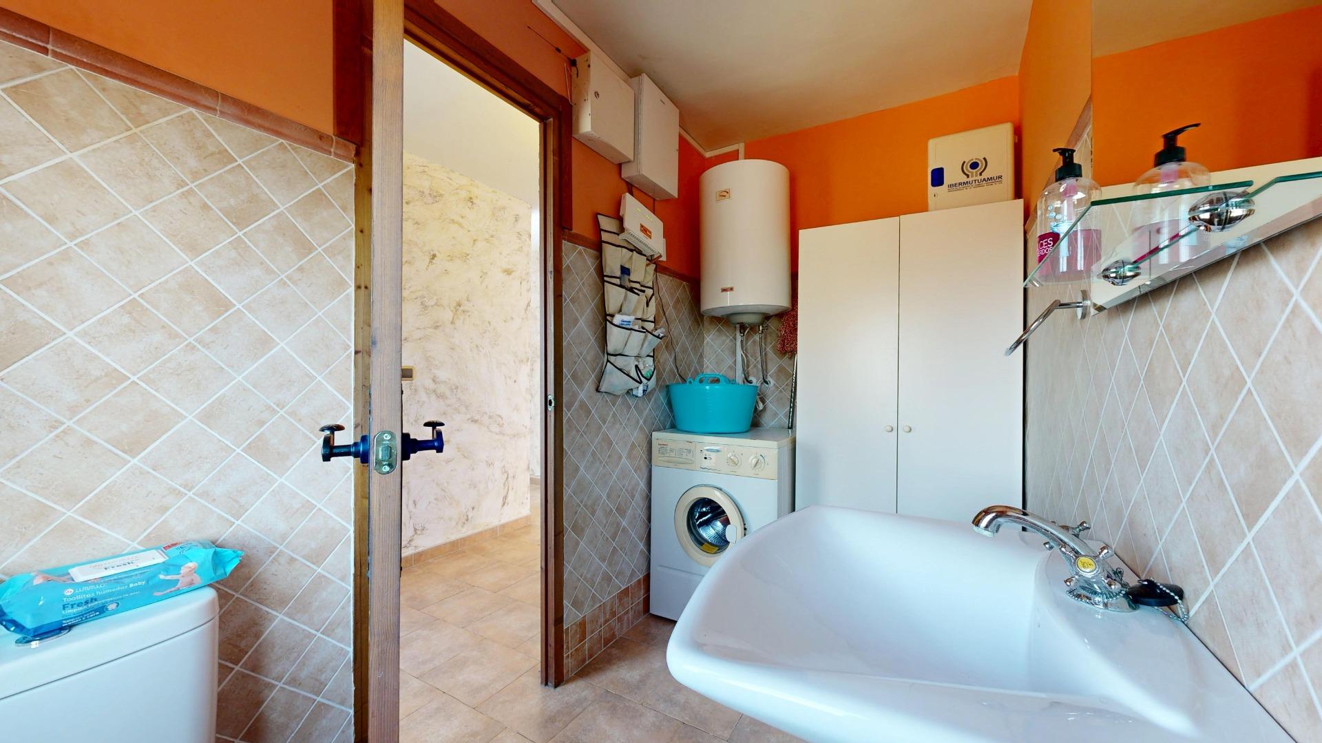 For sale - 4 Bedroom 1 Bathroom Villa in Orihuela - Orihuela  - Alicante