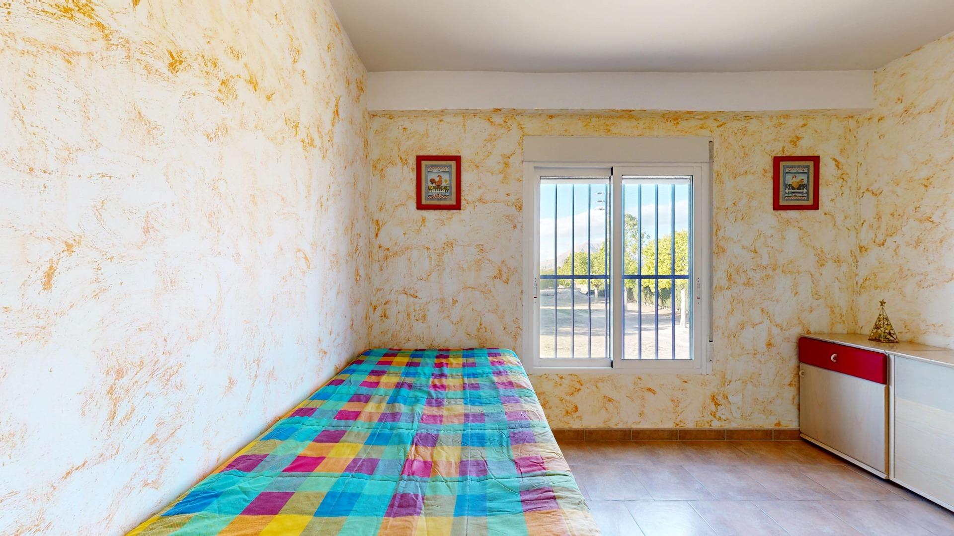 For sale - 4 Bedroom 1 Bathroom Villa in Orihuela - Orihuela  - Alicante