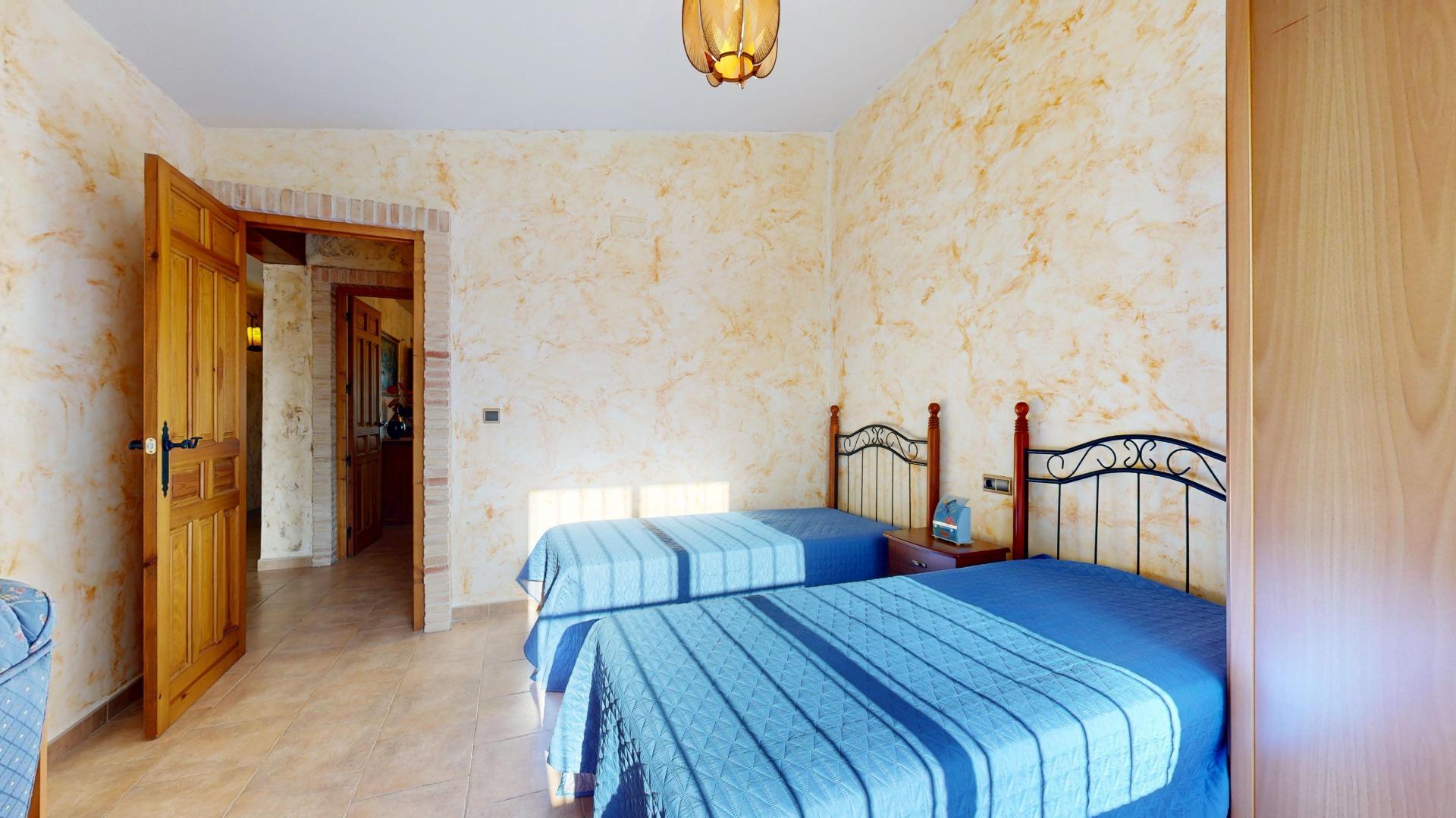 For sale - 4 Bedroom 1 Bathroom Villa in Orihuela - Orihuela  - Alicante