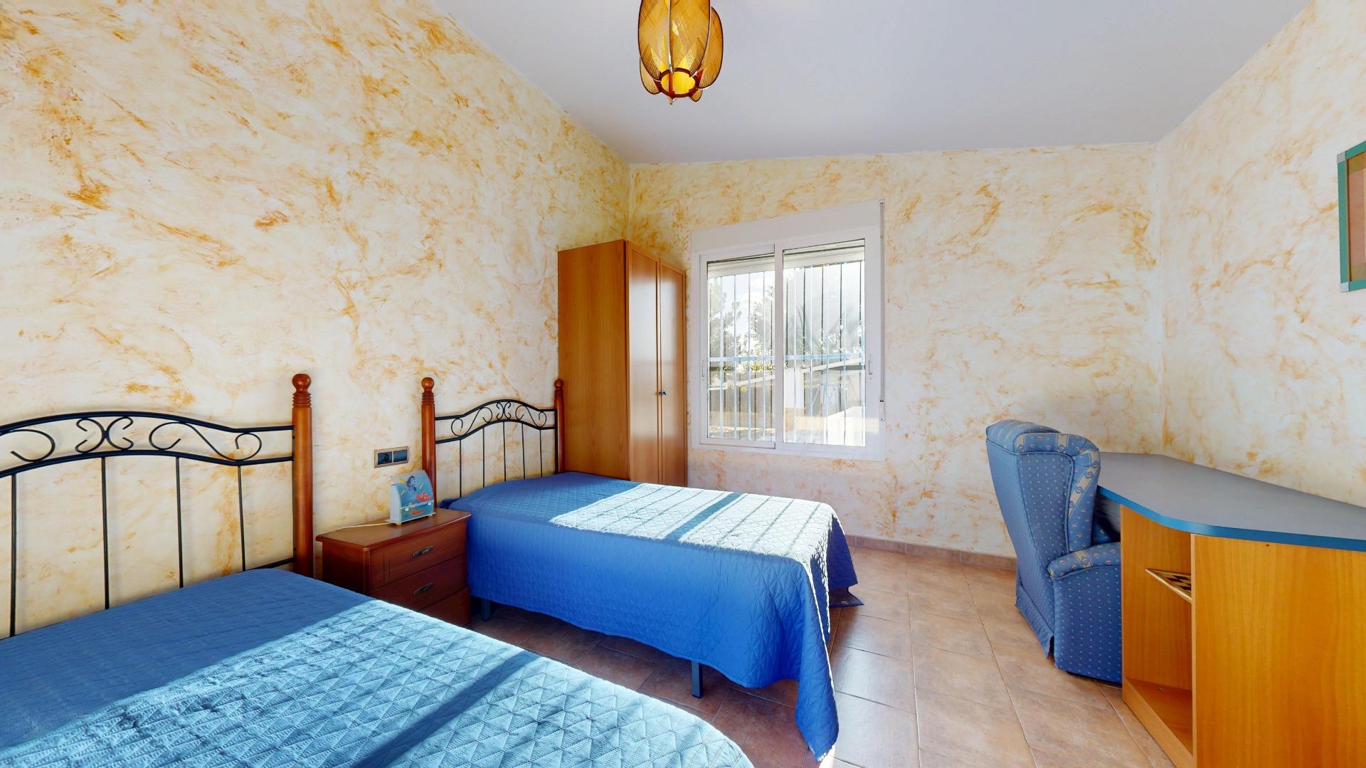 For sale - 4 Bedroom 1 Bathroom Villa in Orihuela - Orihuela  - Alicante