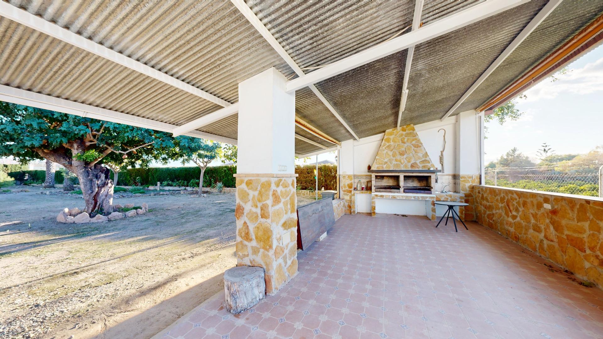 For sale - 4 Bedroom 1 Bathroom Villa in Orihuela - Orihuela  - Alicante