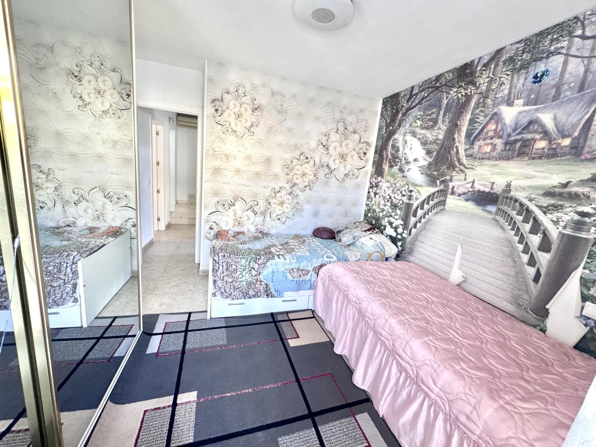 For sale - 5 Bedroom 2 Bathroom Town House in Orihuela Costa - Playa Flamenca  - Alicante