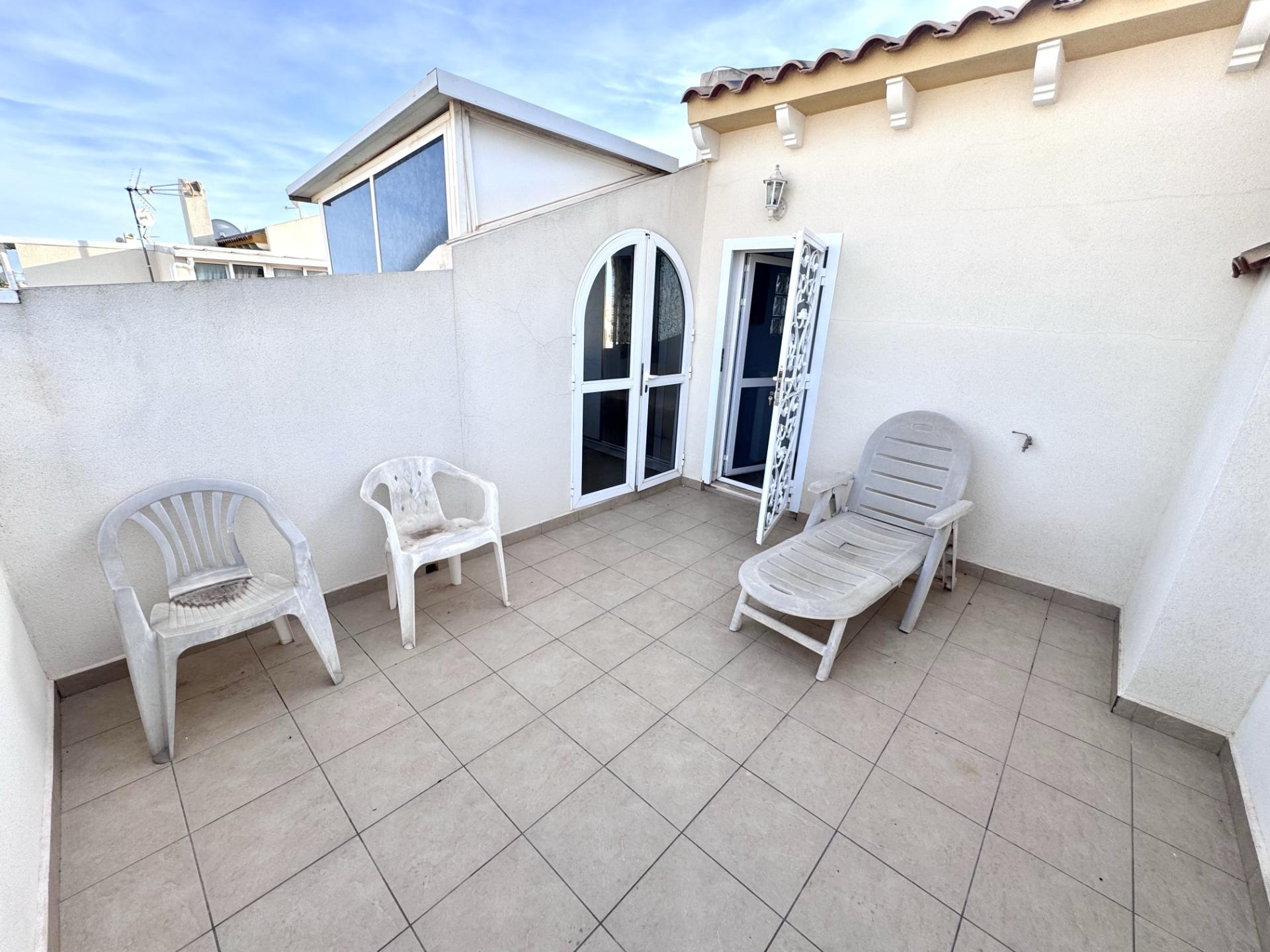 For sale - 5 Bedroom 2 Bathroom Town House in Orihuela Costa - Playa Flamenca  - Alicante
