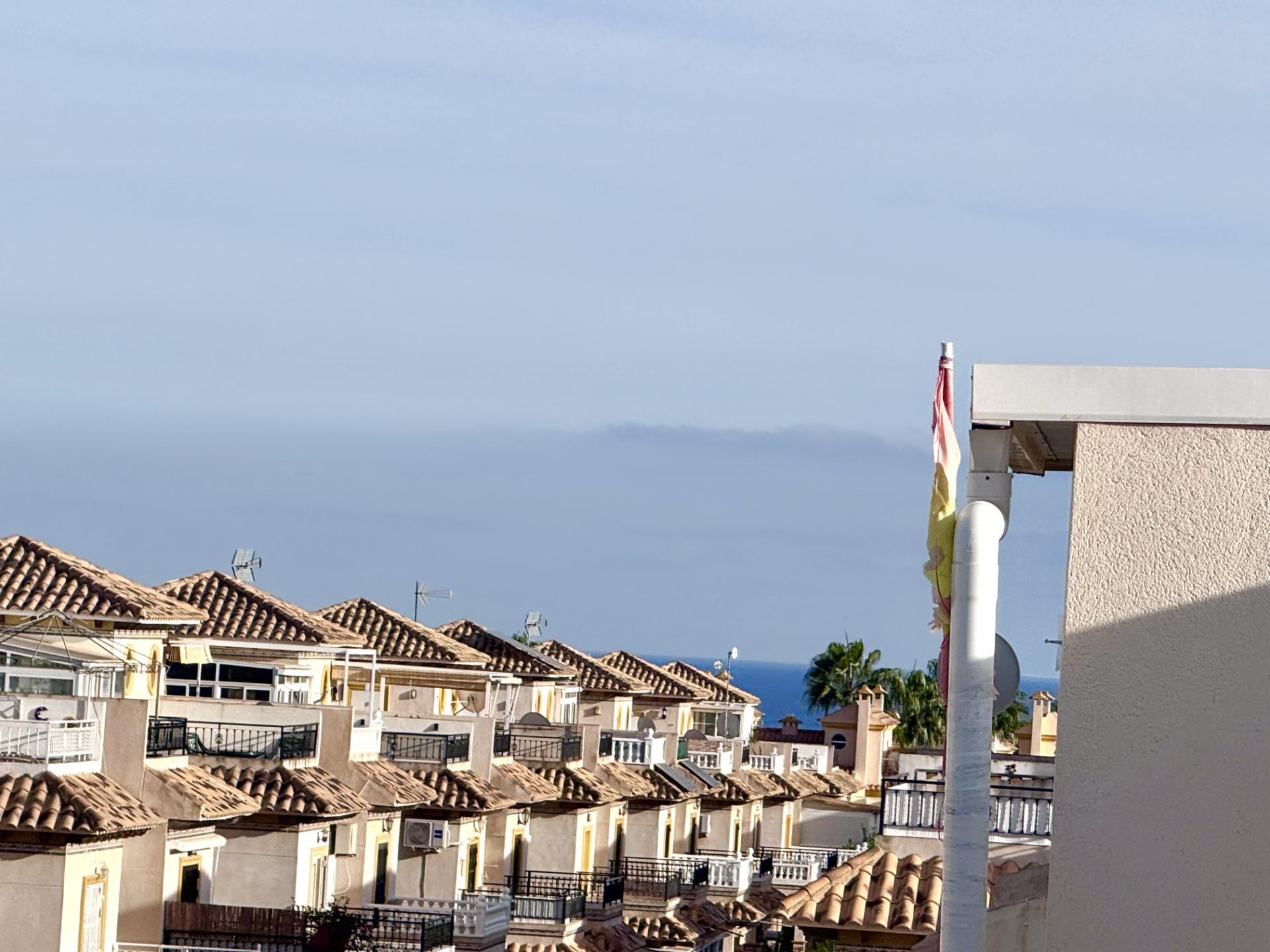 For sale - 5 Bedroom 2 Bathroom Town House in Orihuela Costa - Playa Flamenca  - Alicante