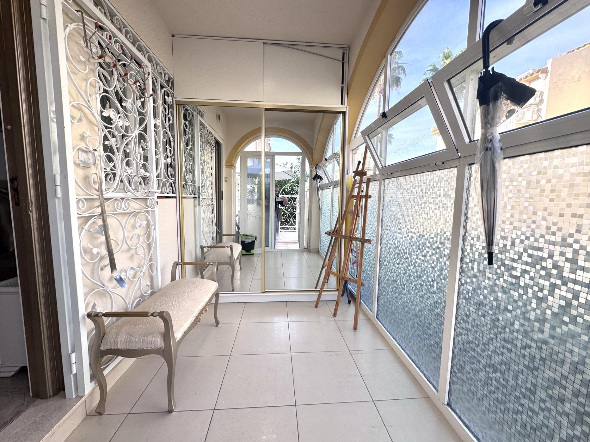 For sale - 5 Bedroom 2 Bathroom Town House in Orihuela Costa - Playa Flamenca  - Alicante