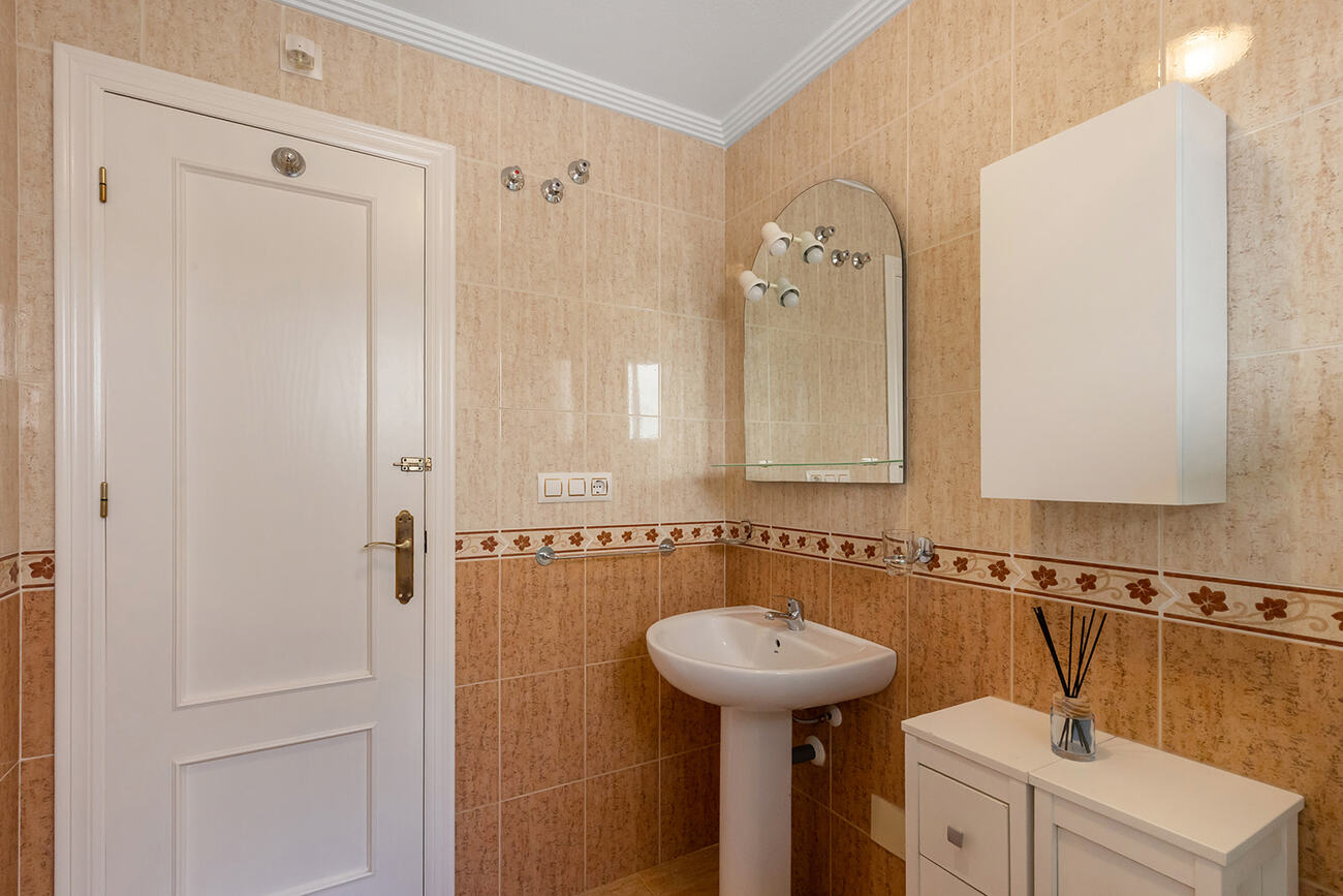 For sale - 2 Bedroom 1 Bathroom Apartment in Orihuela Costa - Playa Flamenca  - Alicante