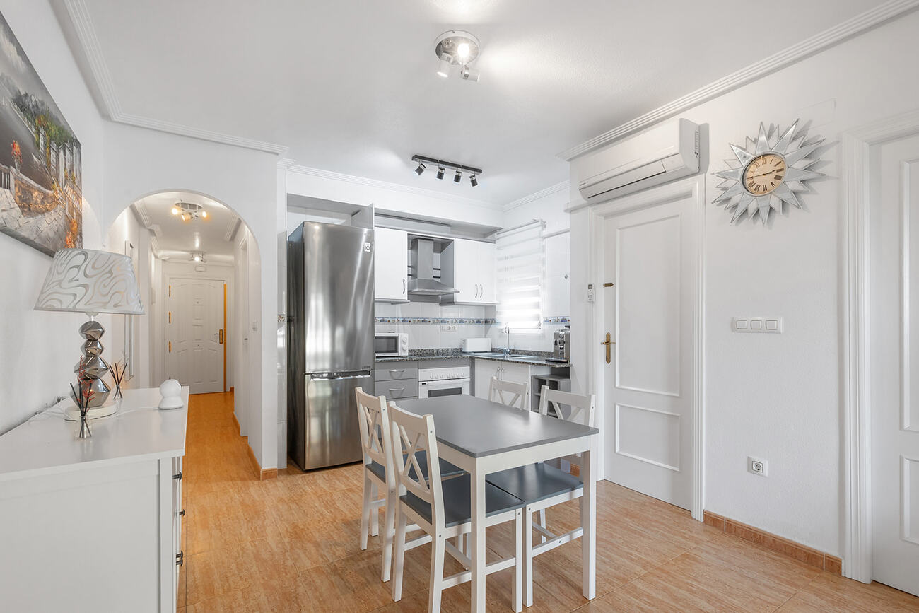 For sale - 2 Bedroom 1 Bathroom Apartment in Orihuela Costa - Playa Flamenca  - Alicante