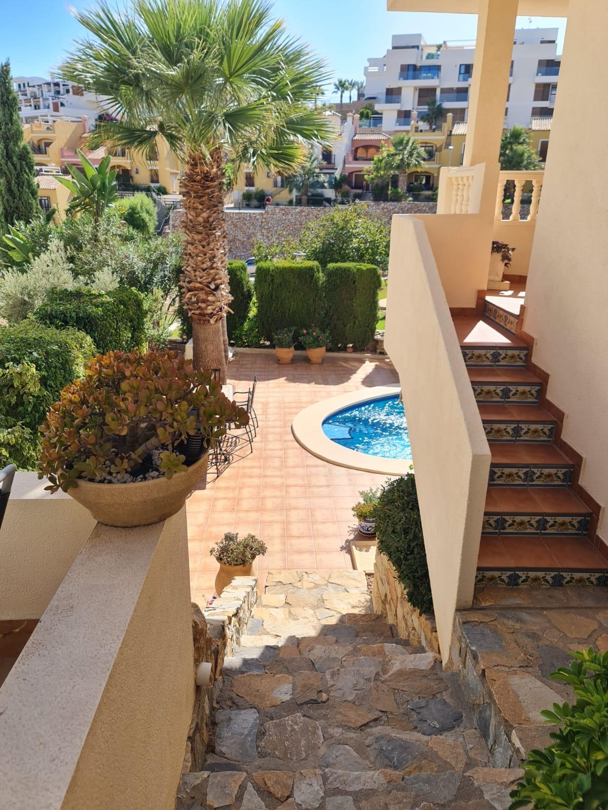 For sale - 3 Bedroom 2 Bathroom Villa in Orihuela Costa - Lomas De Campoamor-las Ramblas  - Alicante