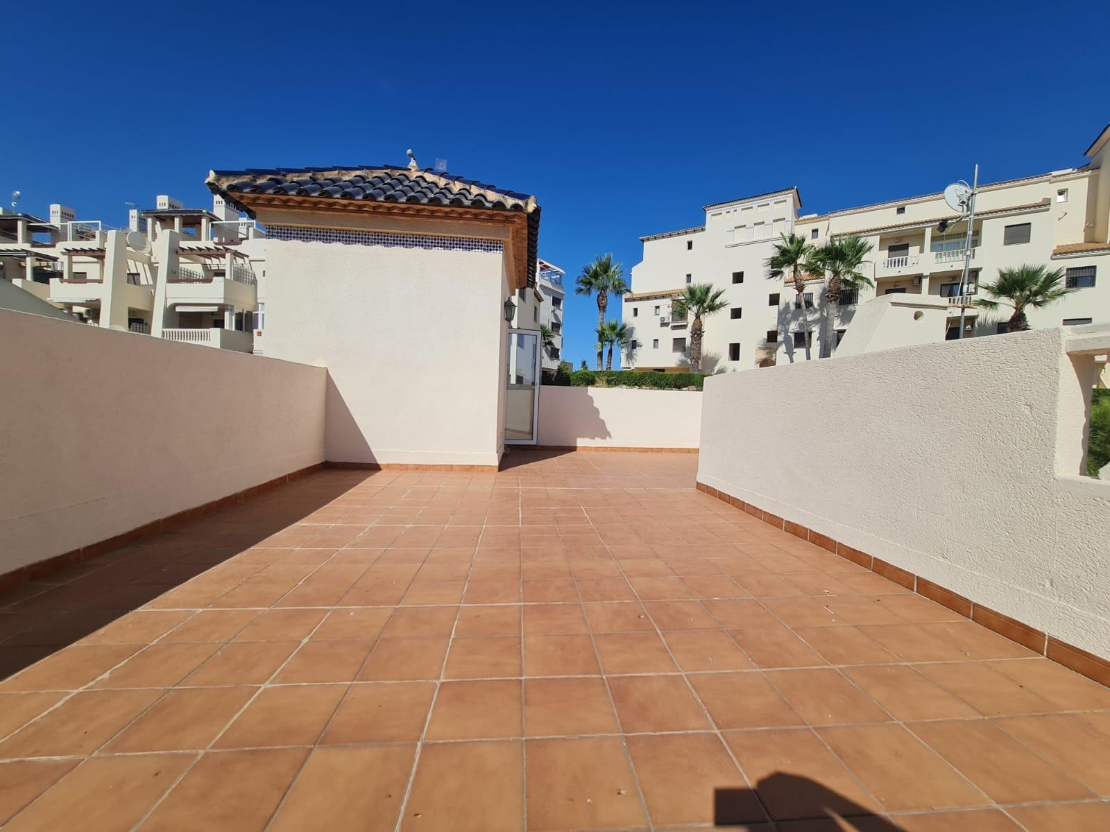 For sale - 3 Bedroom 2 Bathroom Villa in Orihuela Costa - Lomas De Campoamor-las Ramblas  - Alicante