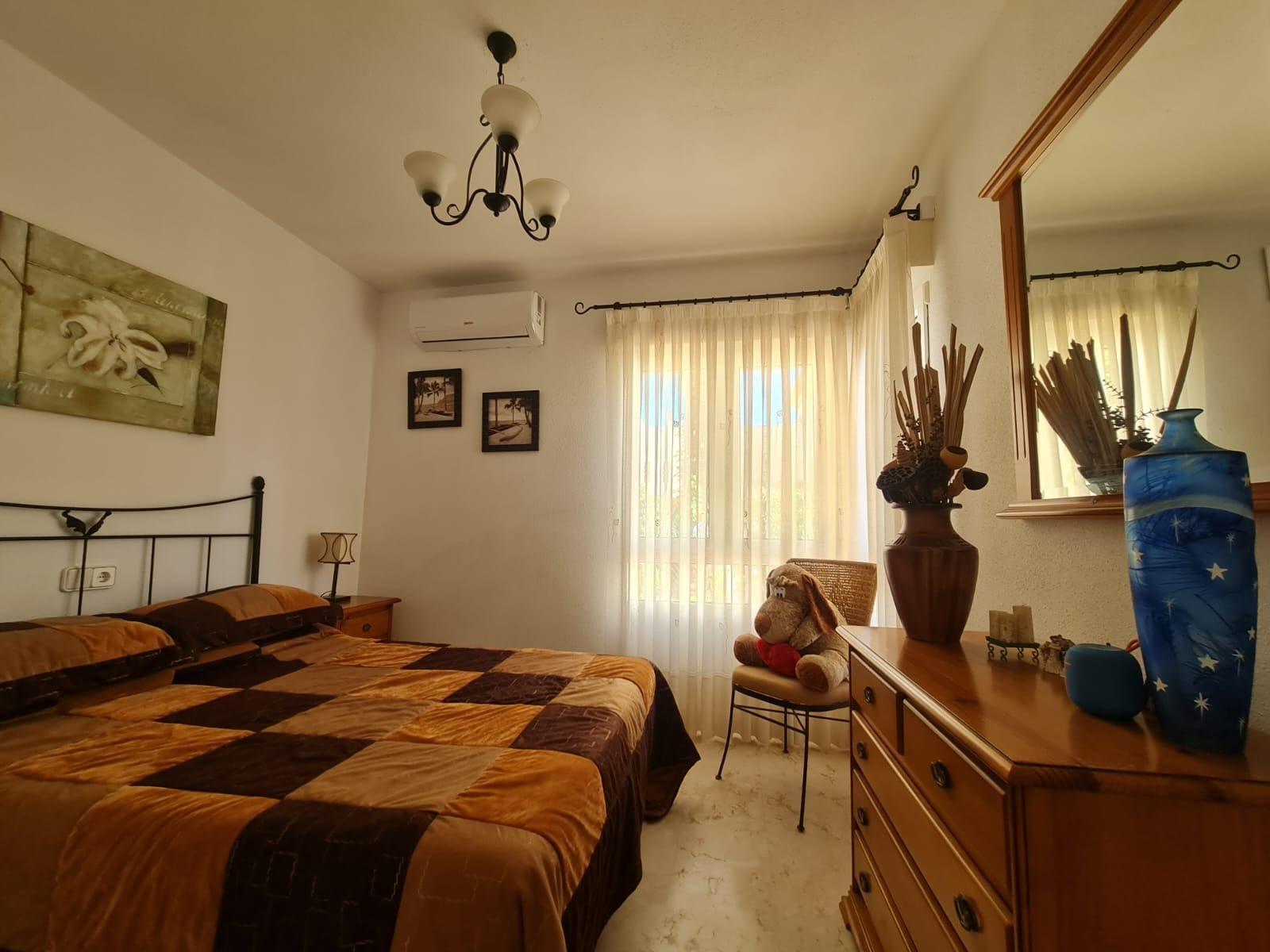 For sale - 3 Bedroom 2 Bathroom Villa in Orihuela Costa - Lomas De Campoamor-las Ramblas  - Alicante