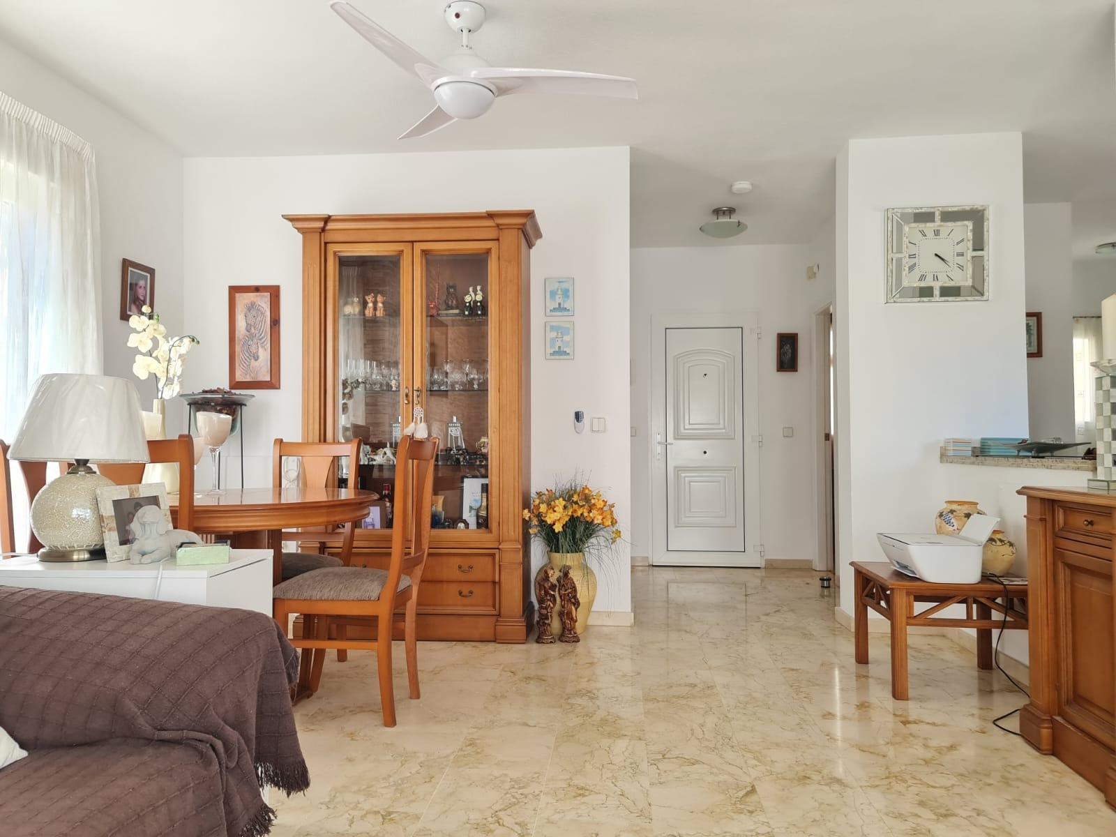 For sale - 3 Bedroom 2 Bathroom Villa in Orihuela Costa - Lomas De Campoamor-las Ramblas  - Alicante