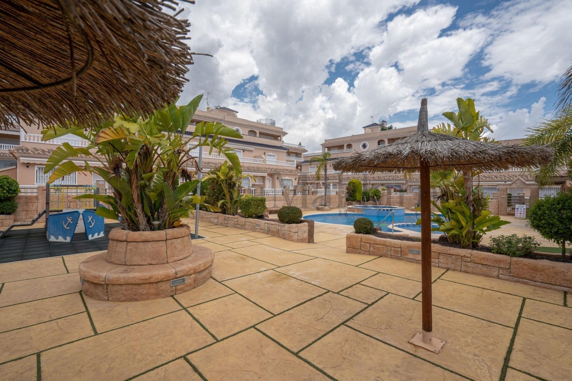 For sale - 2 Bedroom 2 Bathroom Town House in Orihuela Costa - Los Dolses  - Alicante