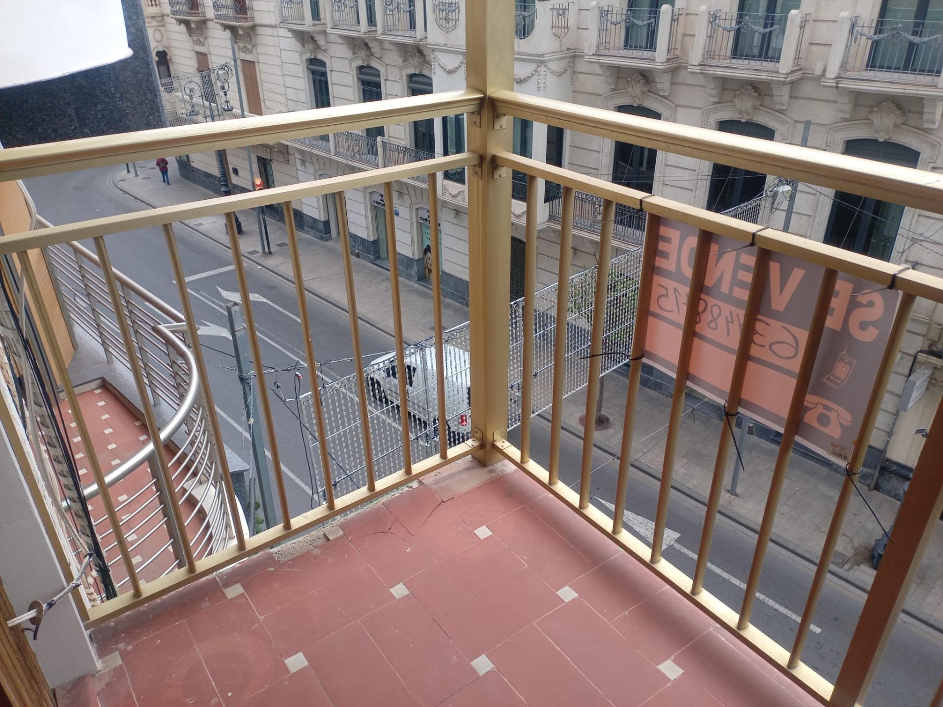For sale - 3 Bedroom 1 Bathroom Apartment in Orihuela - Orihuela Ciudad  - Alicante