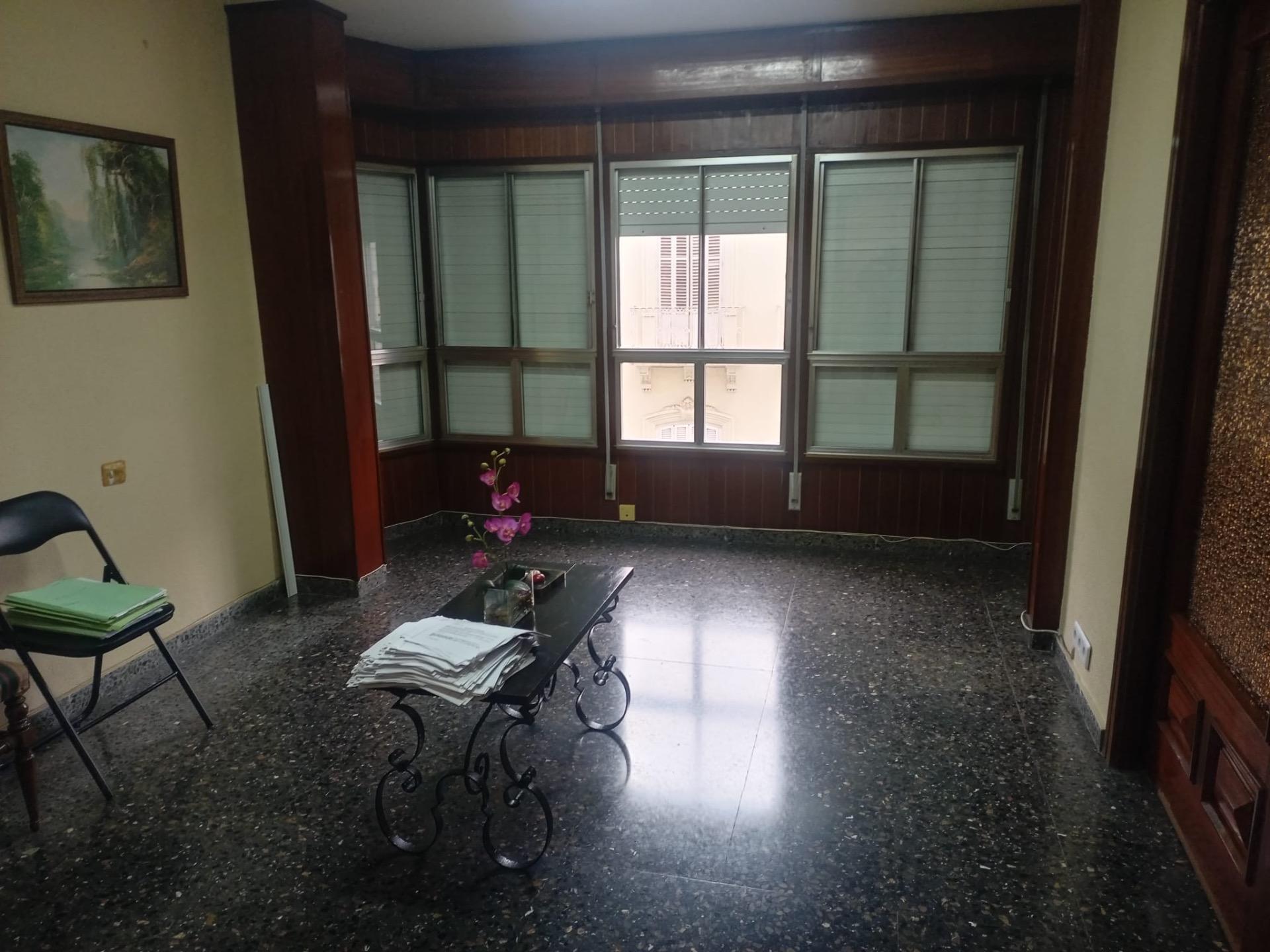 For sale - 3 Bedroom 1 Bathroom Apartment in Orihuela - Orihuela Ciudad  - Alicante