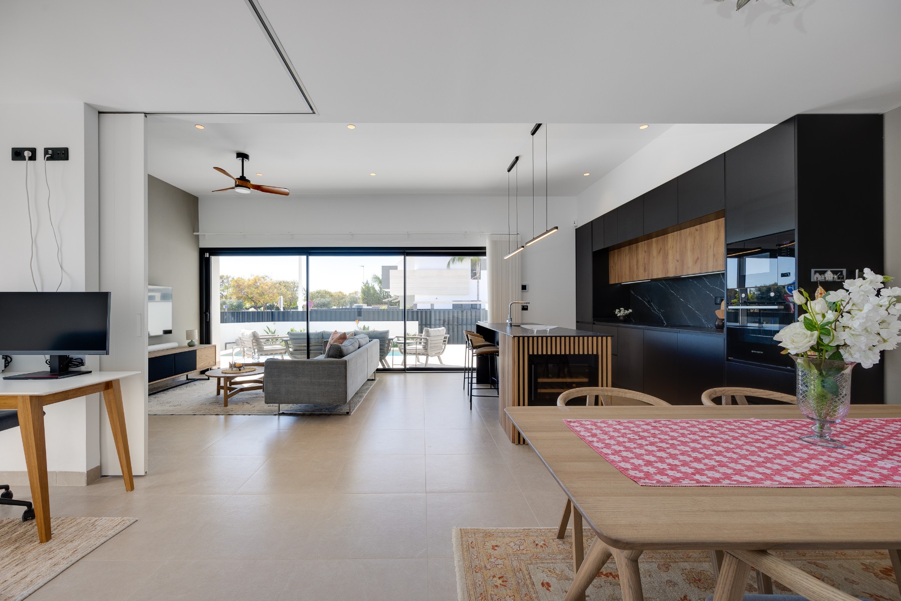 For sale - 3 Bedroom 2 Bathroom Bungalow in Pilar de La Horadada - Costa Blanca  - Alicante