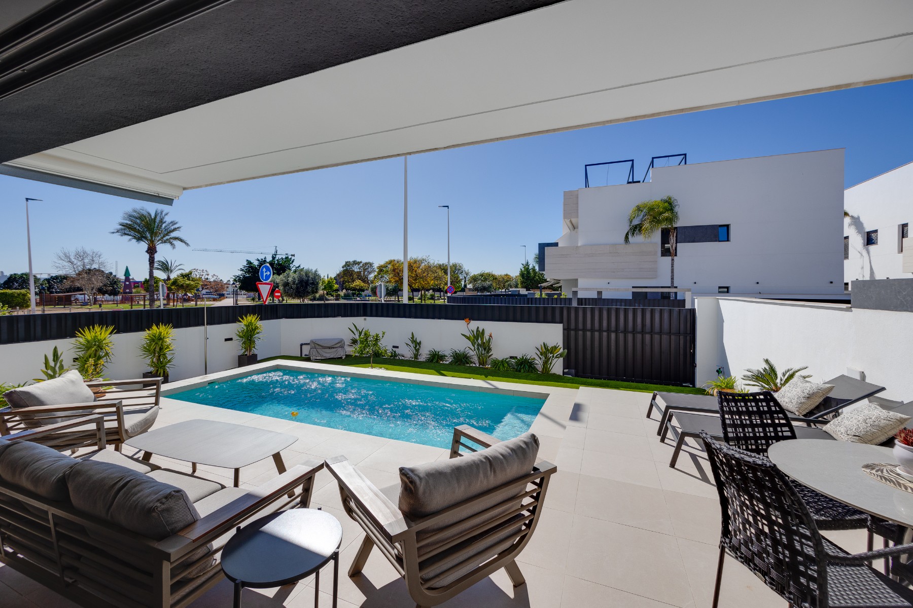 For sale - 3 Bedroom 2 Bathroom Bungalow in Pilar de La Horadada - Costa Blanca  - Alicante