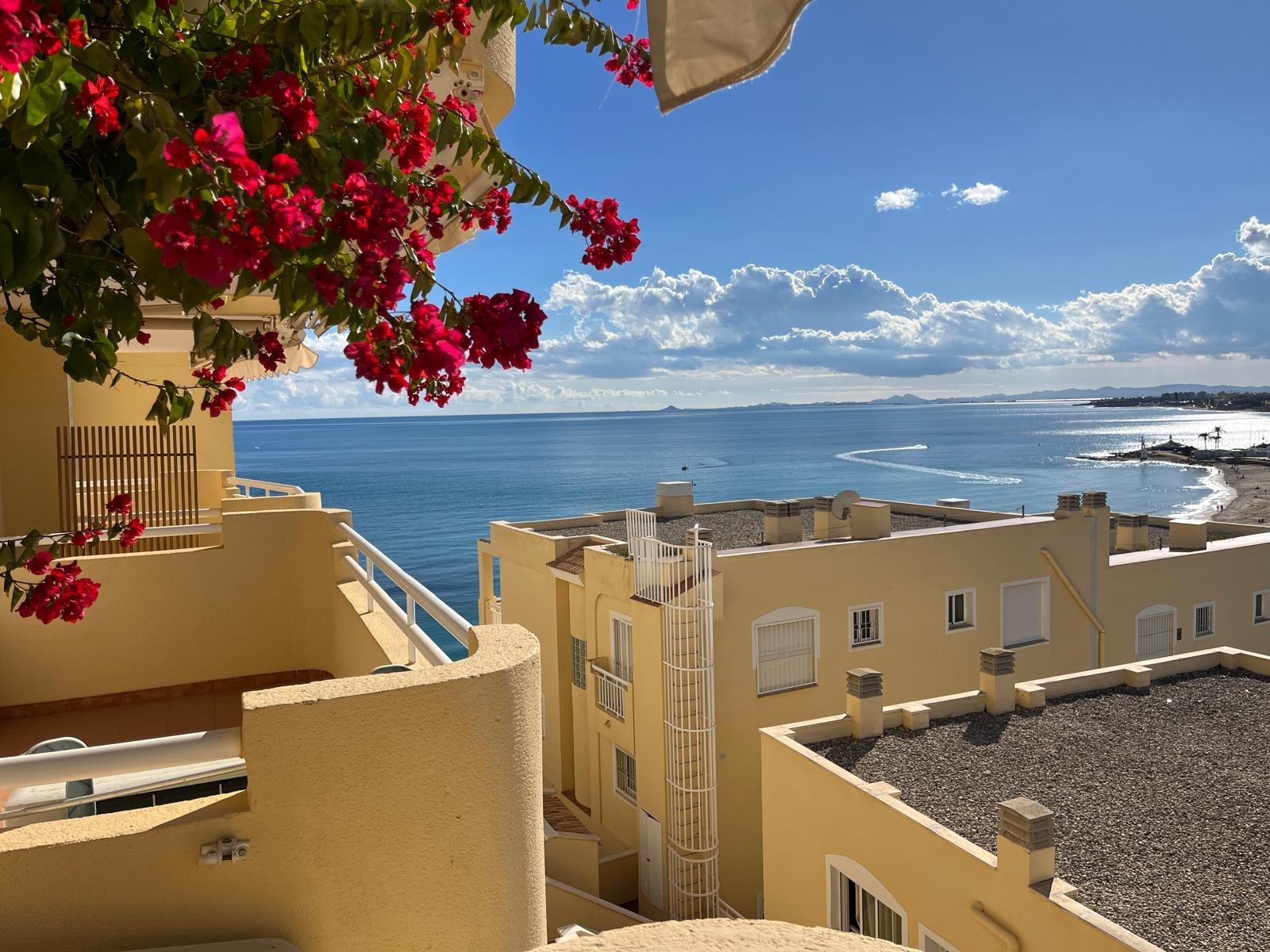 For sale - 3 Bedroom 2 Bathroom Apartment in Orihuela Costa - Campoamor  - Alicante