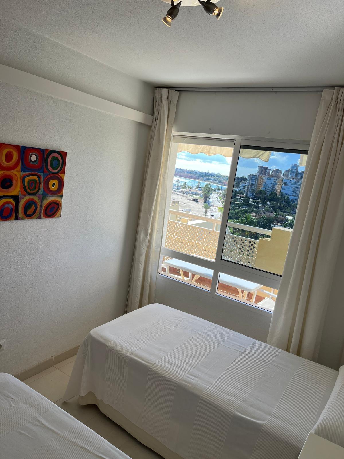 For sale - 3 Bedroom 2 Bathroom Apartment in Orihuela Costa - Campoamor  - Alicante