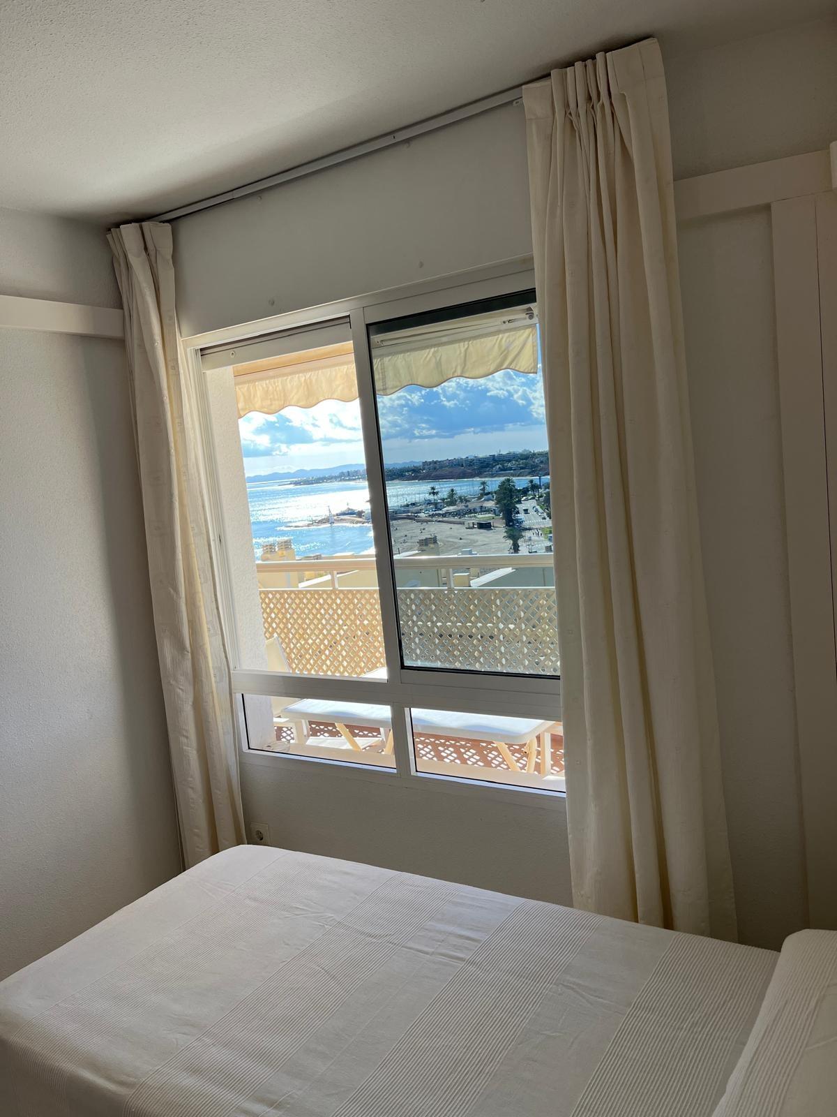 For sale - 3 Bedroom 2 Bathroom Apartment in Orihuela Costa - Campoamor  - Alicante