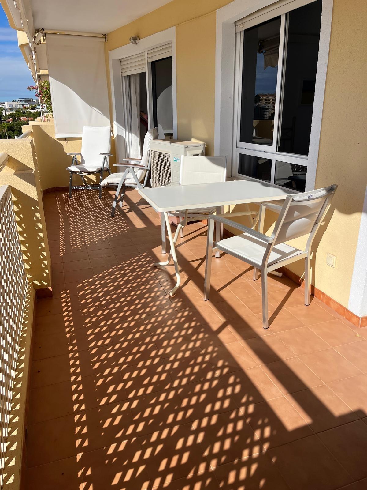 For sale - 3 Bedroom 2 Bathroom Apartment in Orihuela Costa - Campoamor  - Alicante