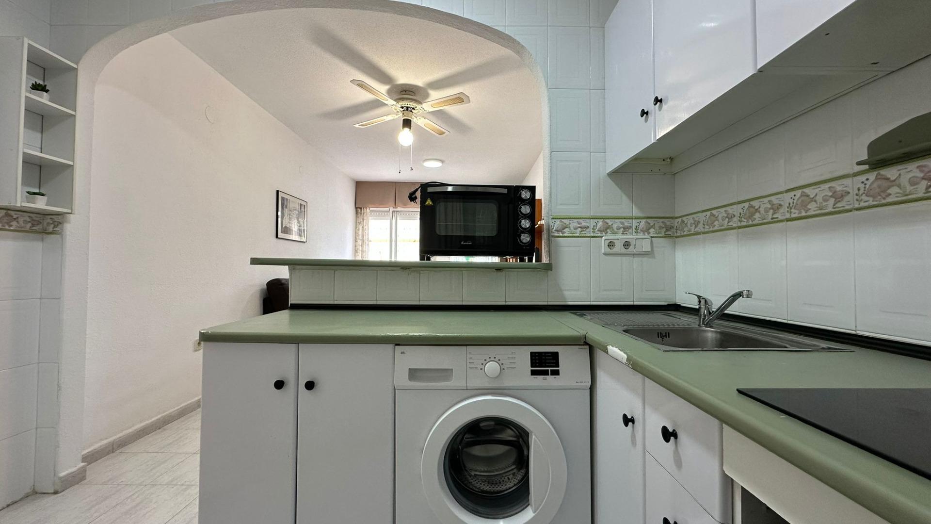 For sale - 2 Bedroom 1 Bathroom Bungalow in Orihuela Costa - Los Almendros-la Florida  - Alicante