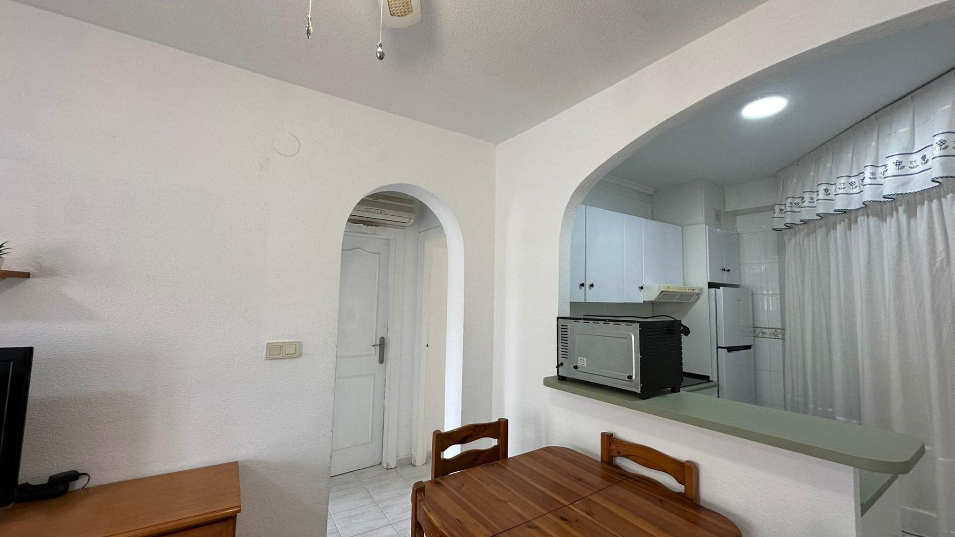 For sale - 2 Bedroom 1 Bathroom Bungalow in Orihuela Costa - Los Almendros-la Florida  - Alicante