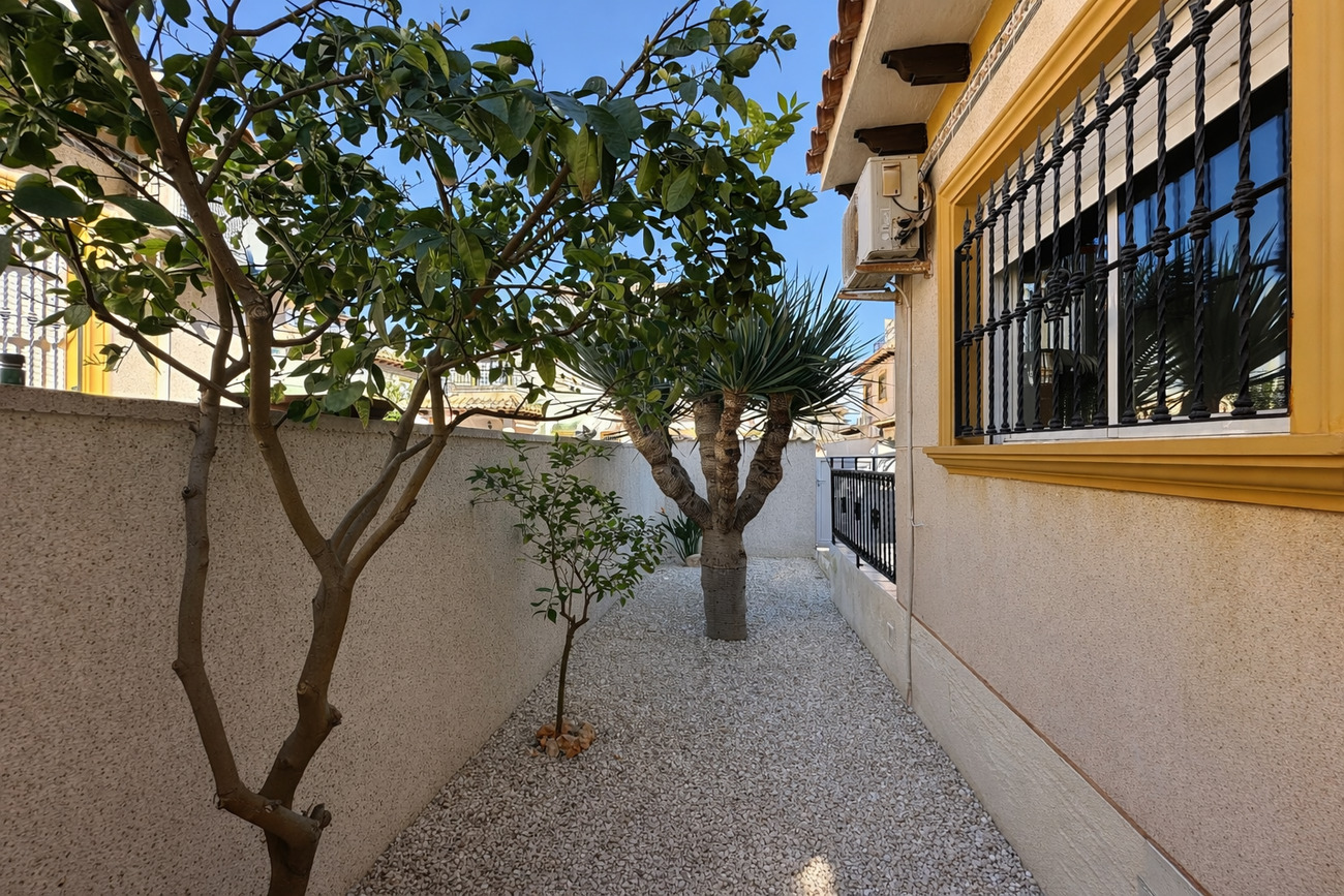 For sale - 2 Bedroom 1 Bathroom Quad House in La Zenia - Villa's San Jose IV  - Alicante