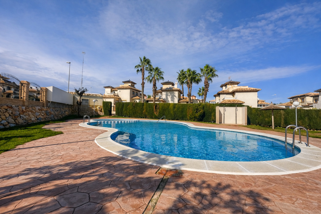 For sale - 2 Bedroom 1 Bathroom Quad House in La Zenia - Villa's San Jose IV  - Alicante