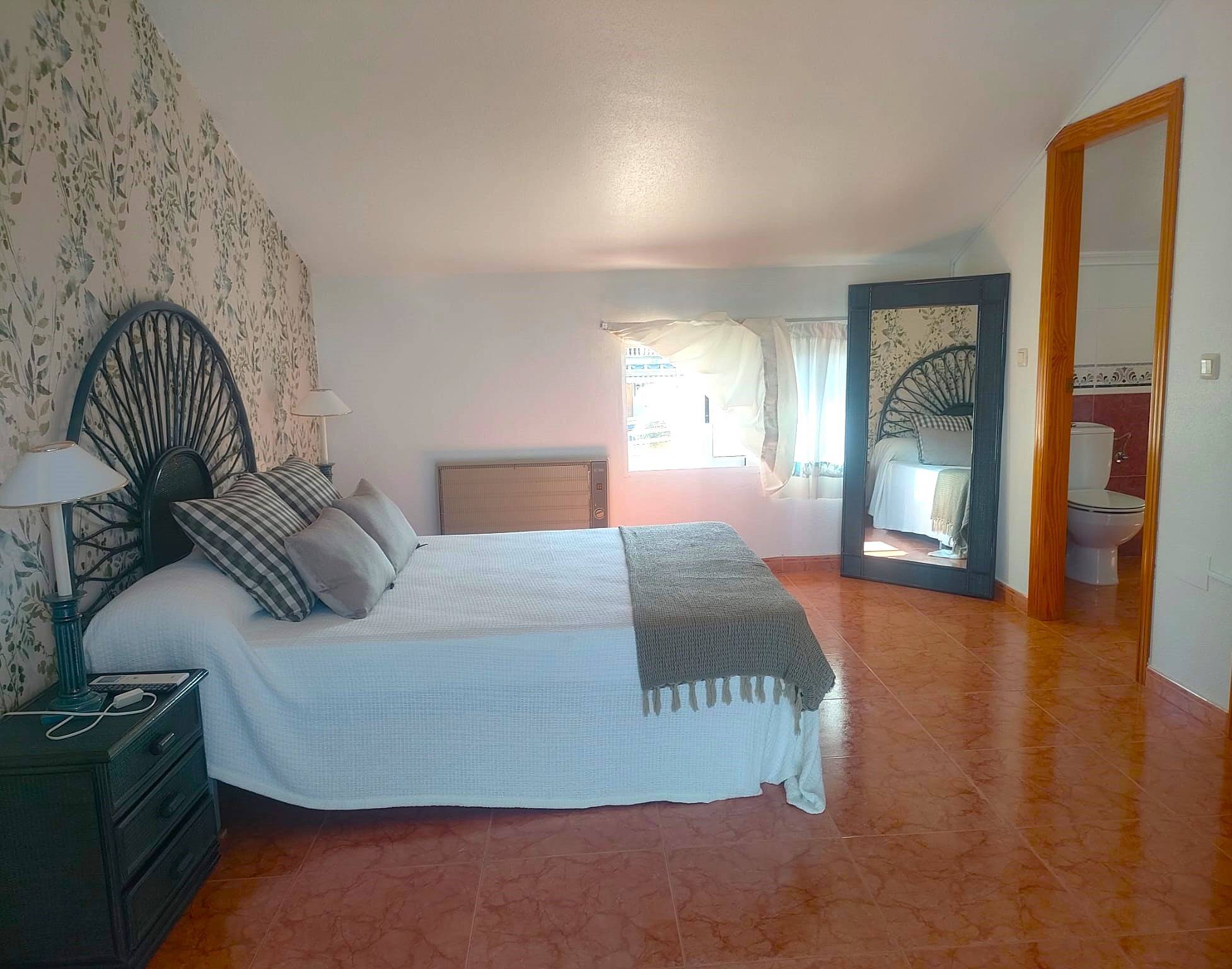 For sale - 4 Bedroom 3 Bathroom Town House in Pilar de La Horadada - Torre de la Horadada  - Alicante