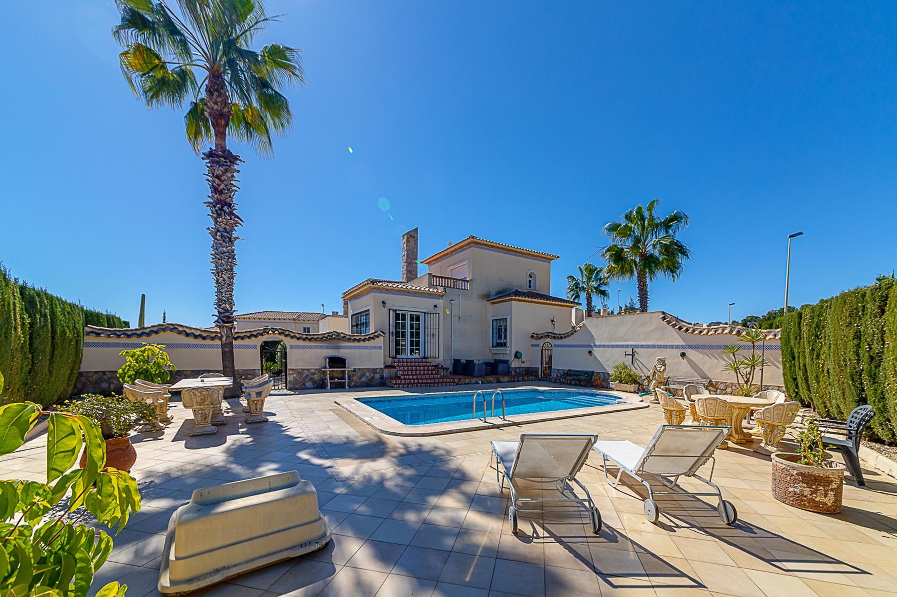 For sale - 3 Bedroom 1 Bathroom Villa in Orihuela Costa - Costa Blanca  - Alicante