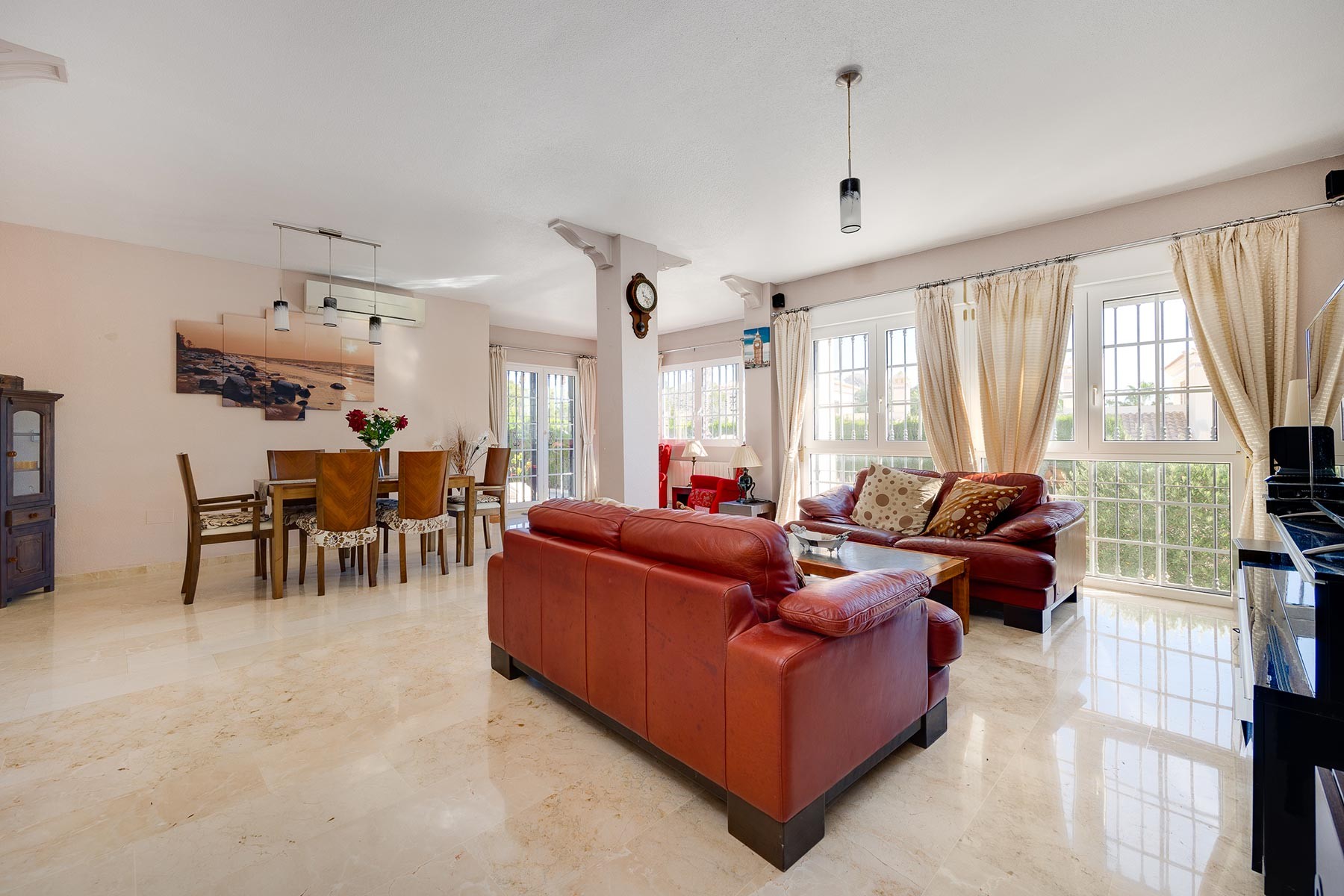For sale - 3 Bedroom 1 Bathroom Villa in Orihuela Costa - Costa Blanca  - Alicante