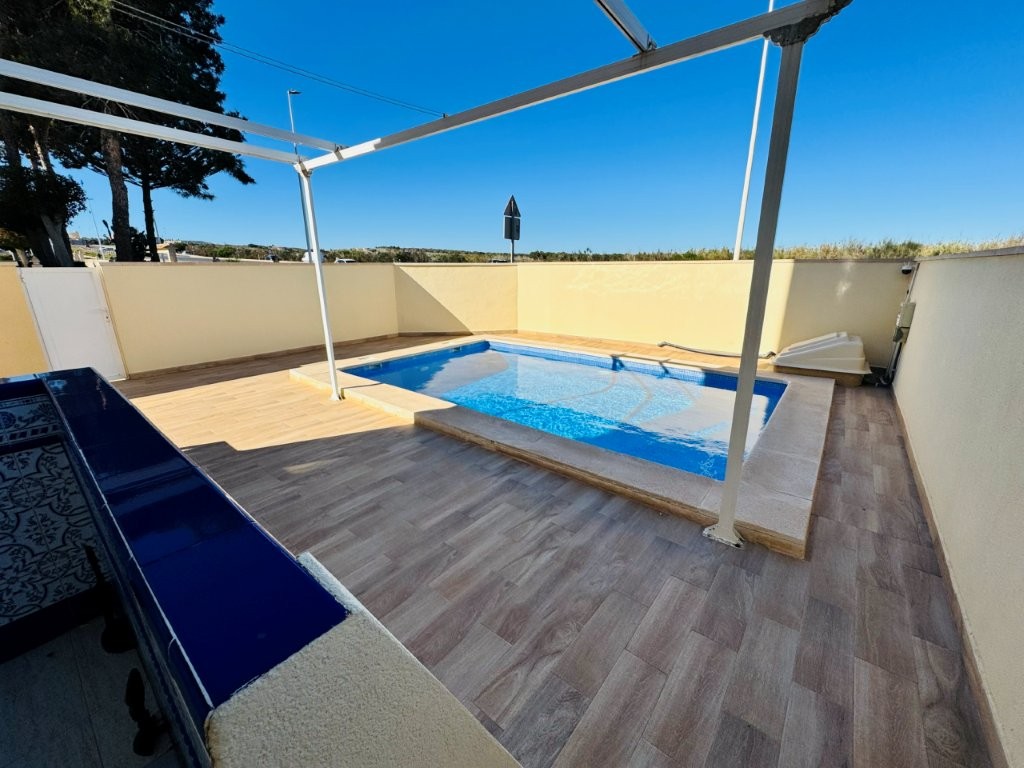 For sale - 2 Bedroom 1 Bathroom Apartment in La Mata - Costa Blanca  - Alicante