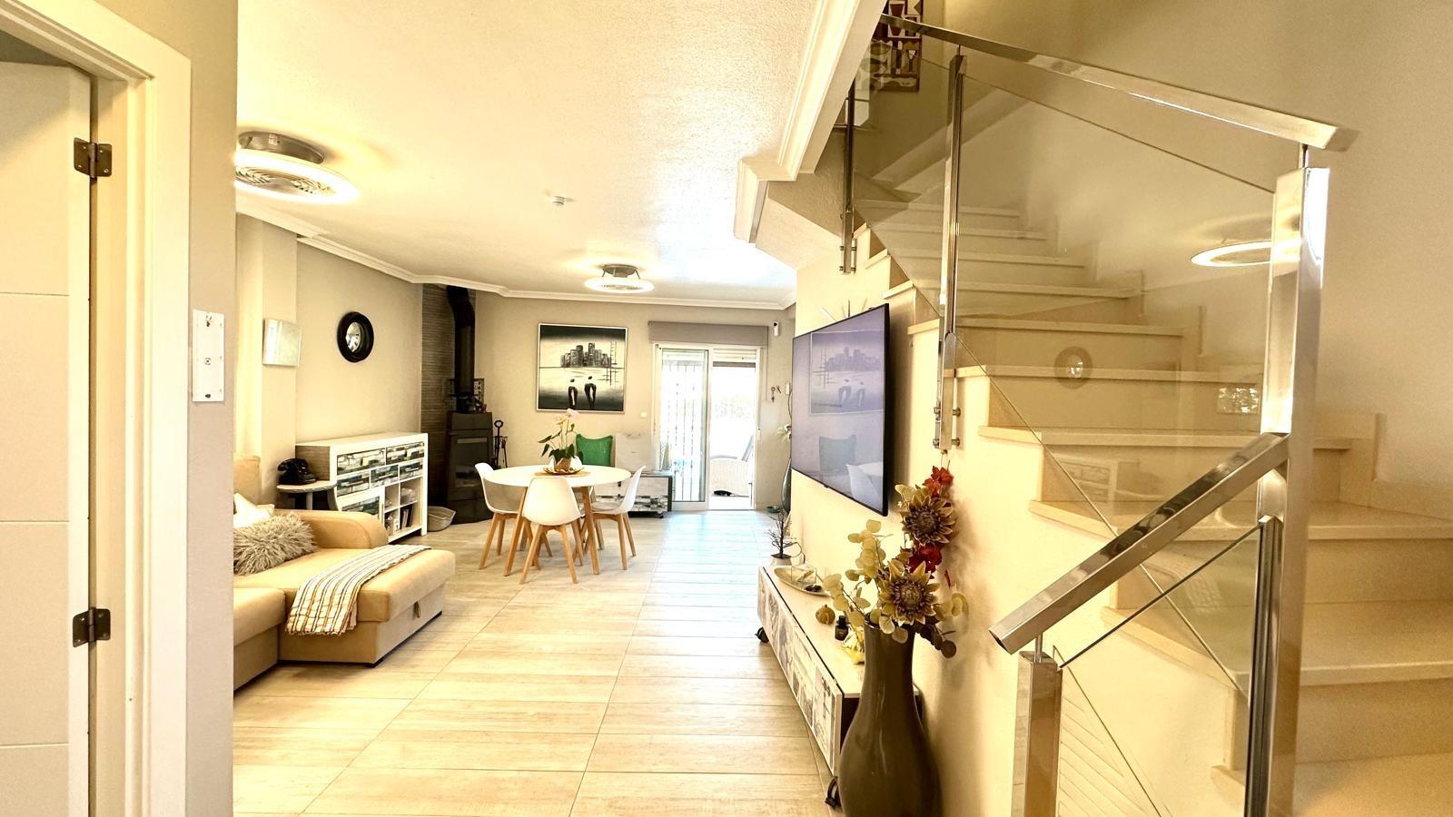 For sale - 3 Bedroom 3 Bathroom Villa in Orihuela Costa - La Regia  - Alicante